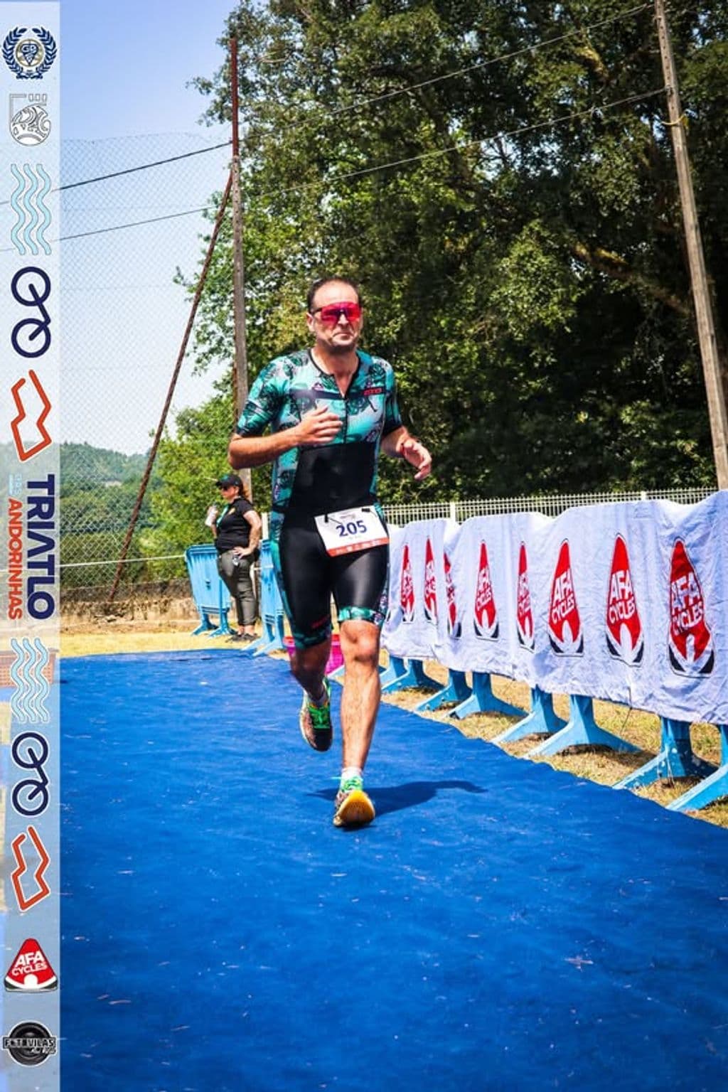 Atleta com o dorsal 205