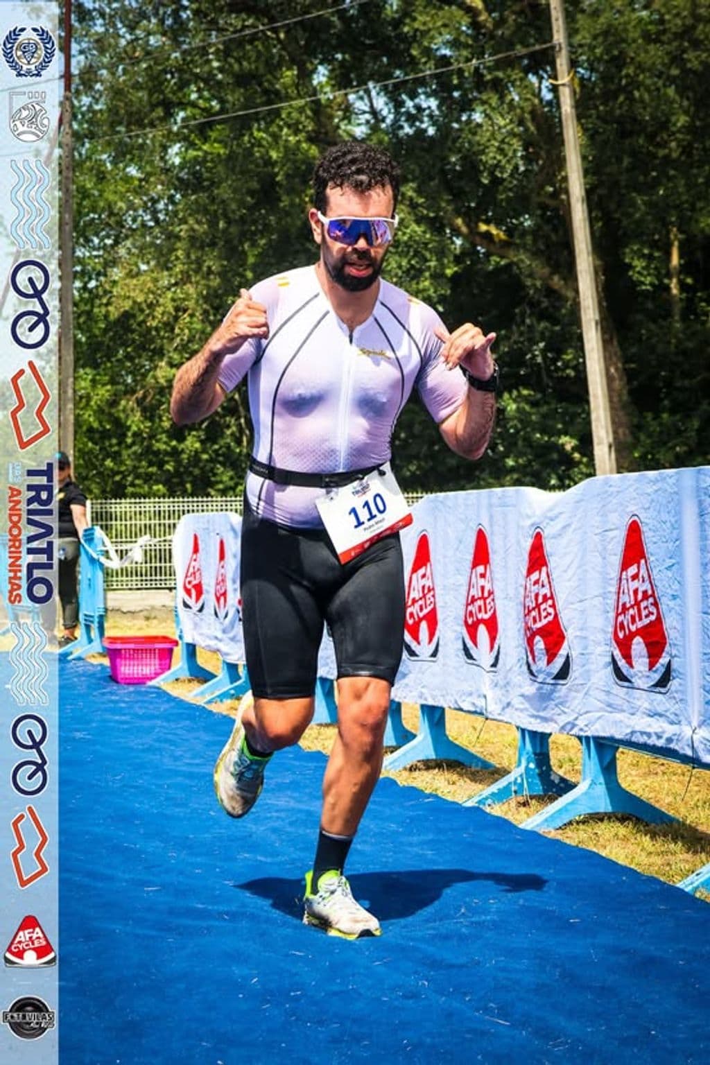 Atleta com o dorsal 110