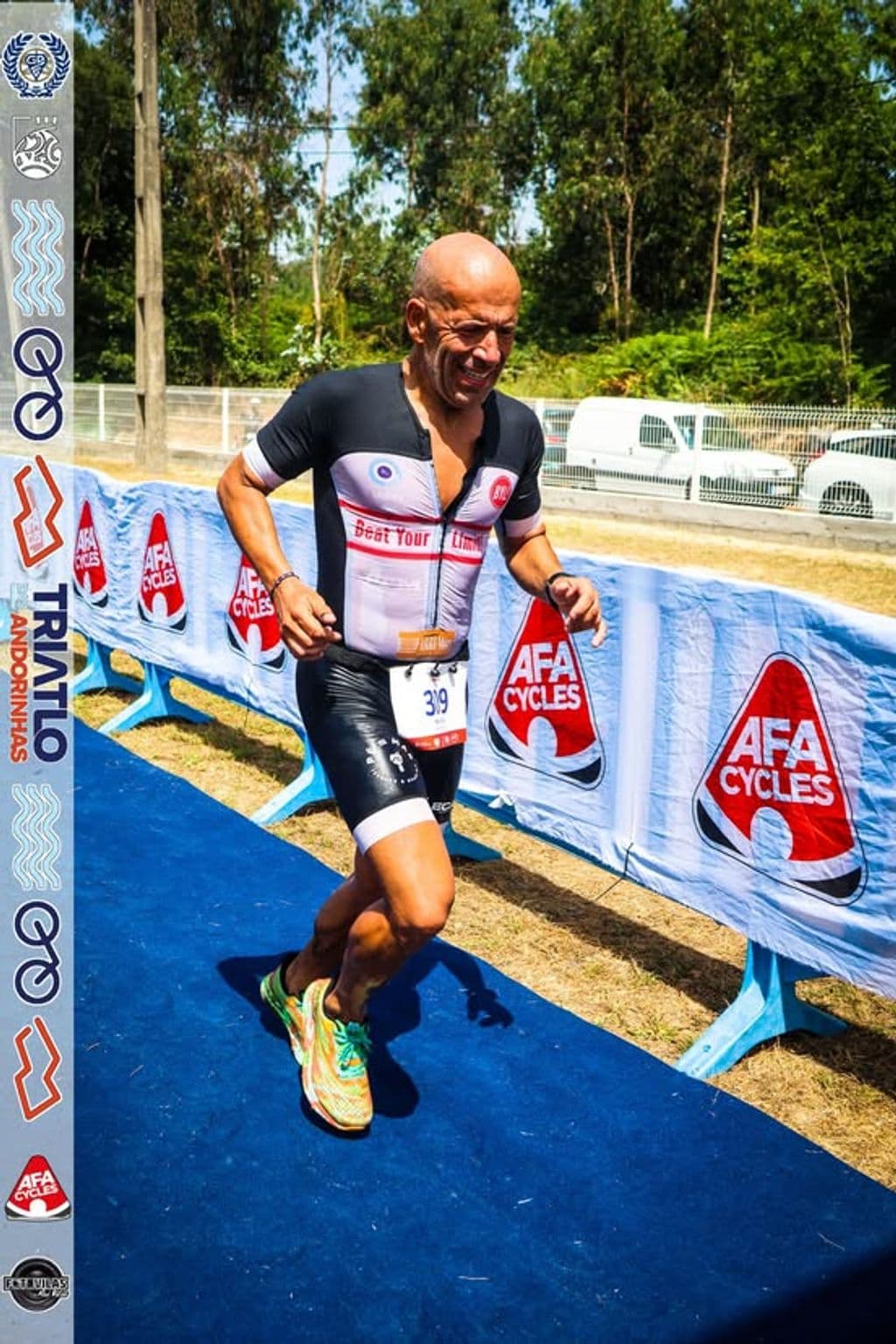 Atleta com o dorsal 309