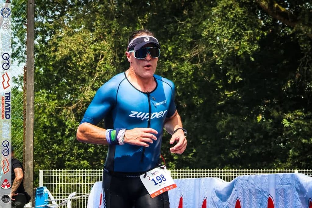 Atleta com o dorsal 198
