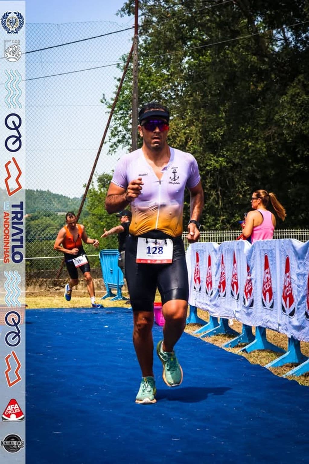 Atleta com o dorsal 128