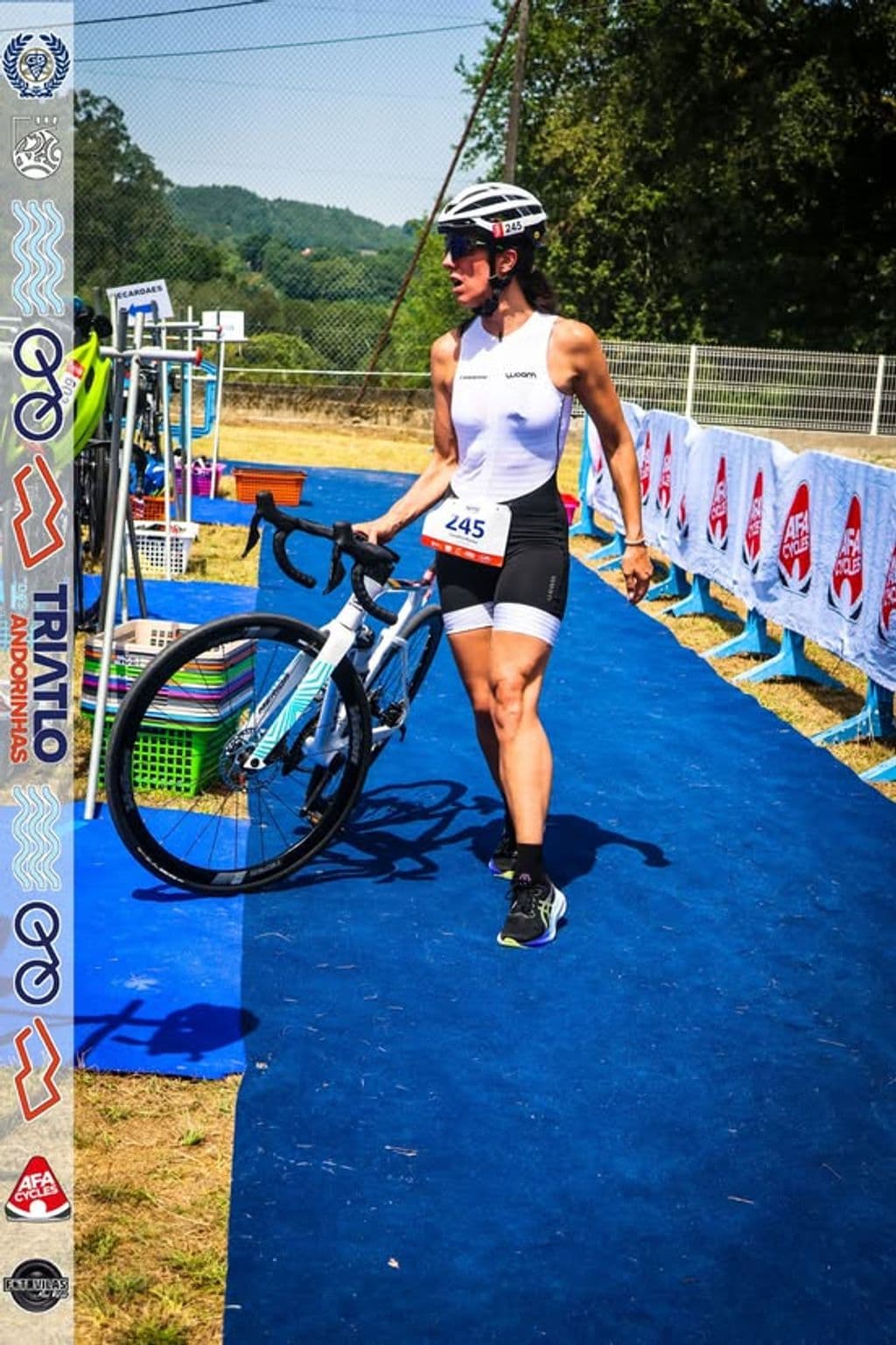 Atleta com o dorsal 245