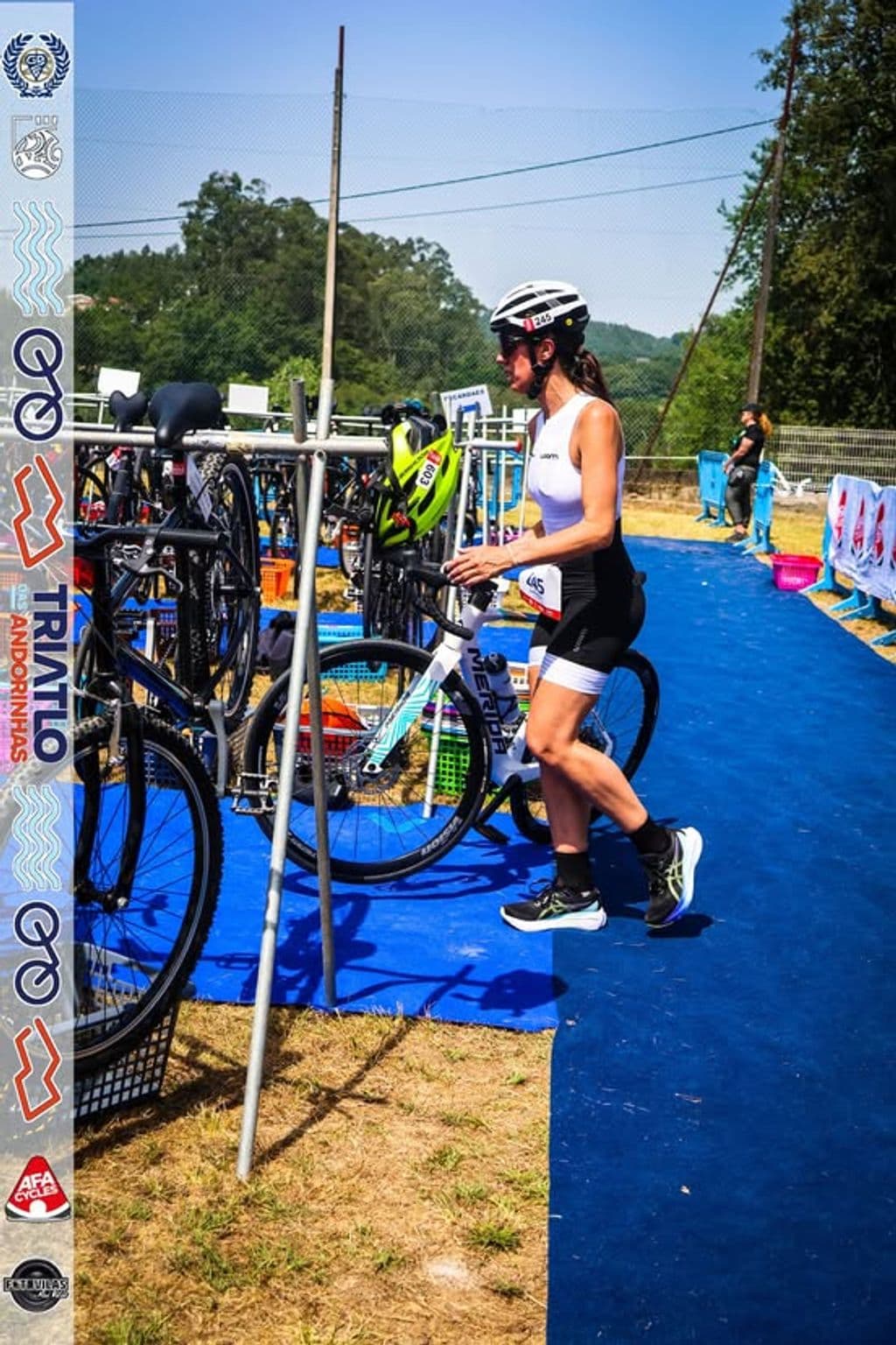 Atleta com o dorsal 245