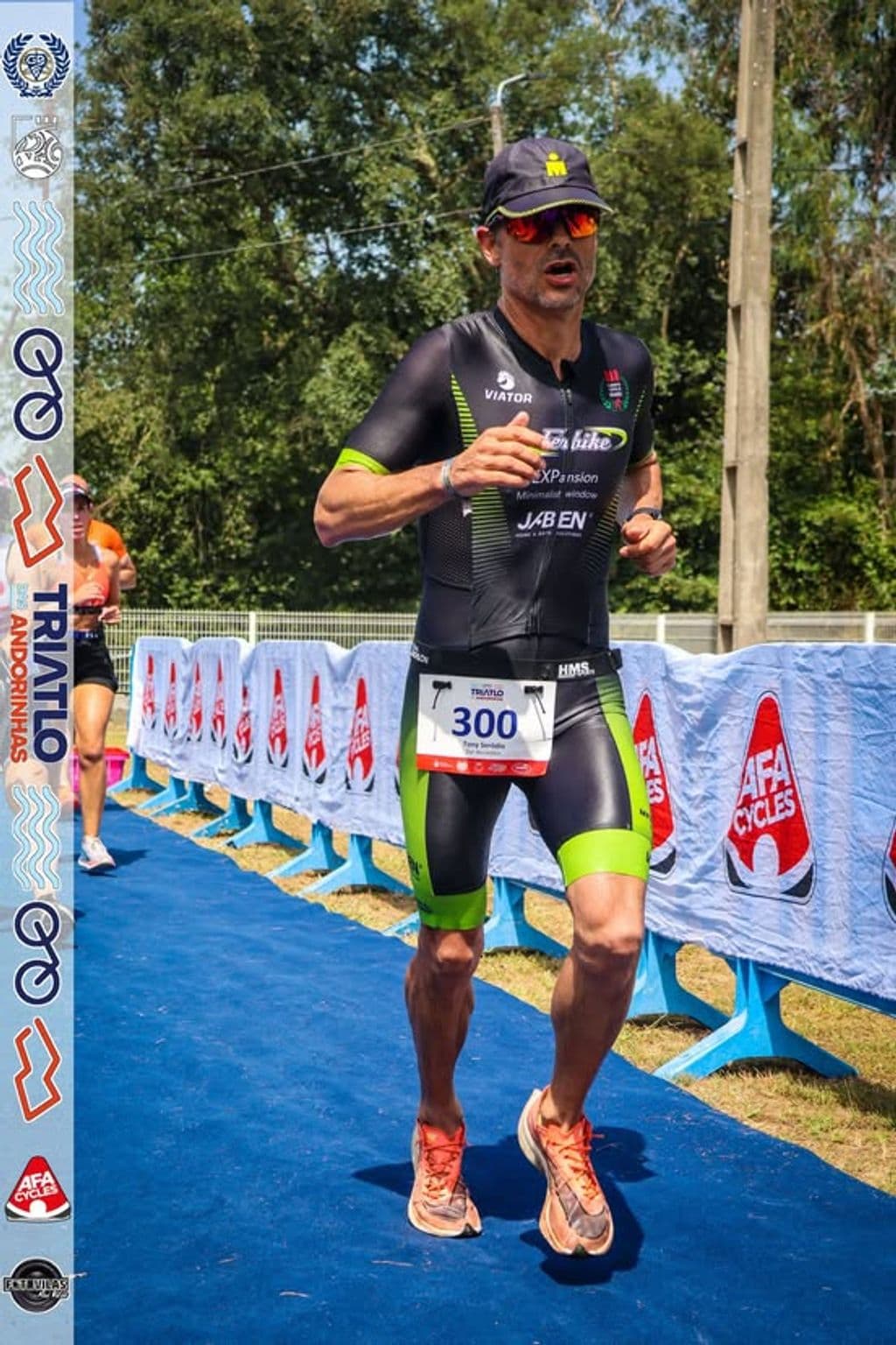 Atleta com o dorsal 300