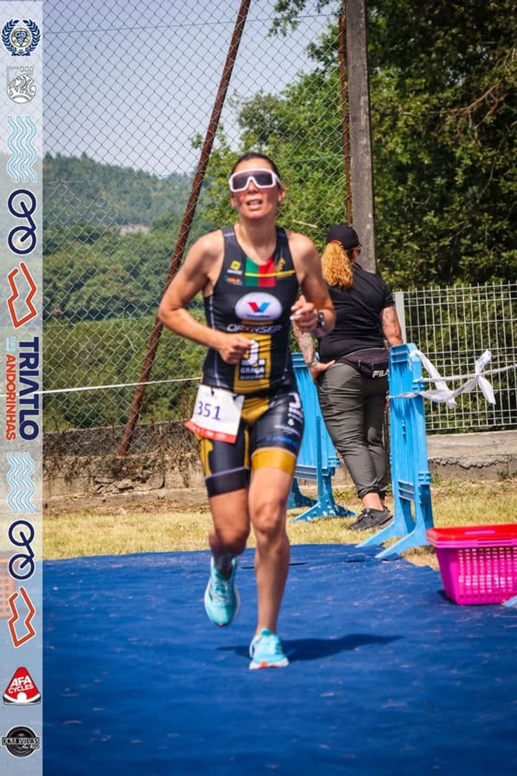 Atleta com o dorsal 351