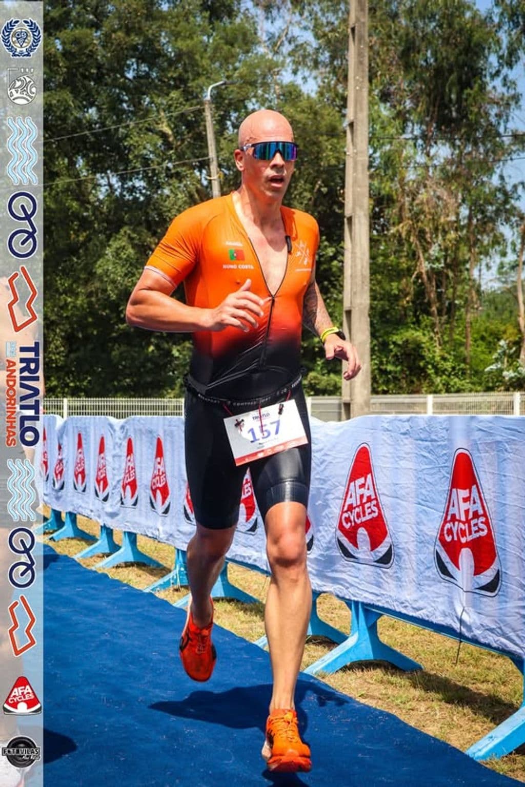 Atleta com o dorsal 157