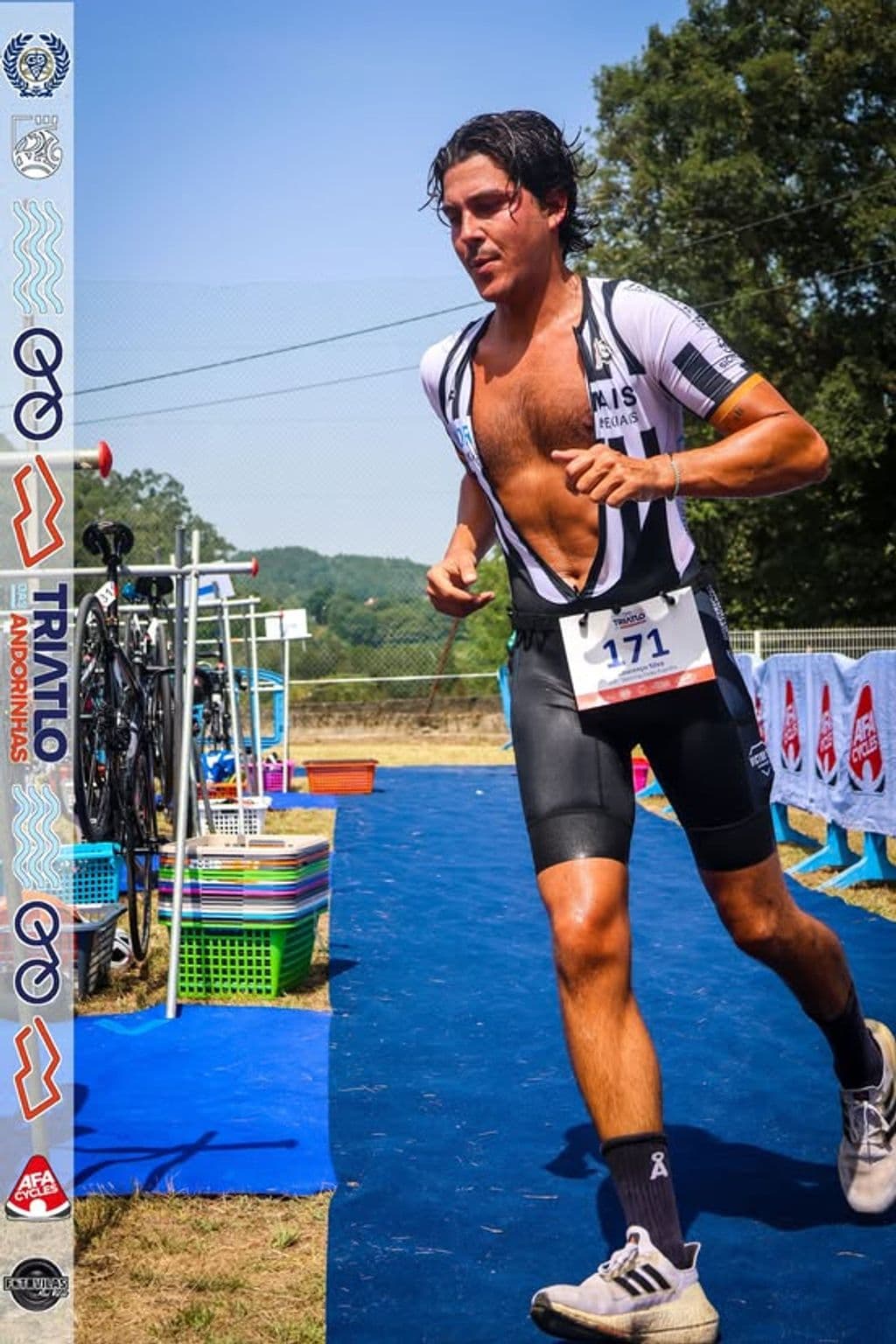 Atleta com o dorsal 171