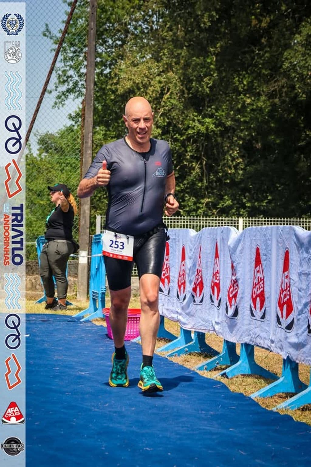 Atleta com o dorsal 253