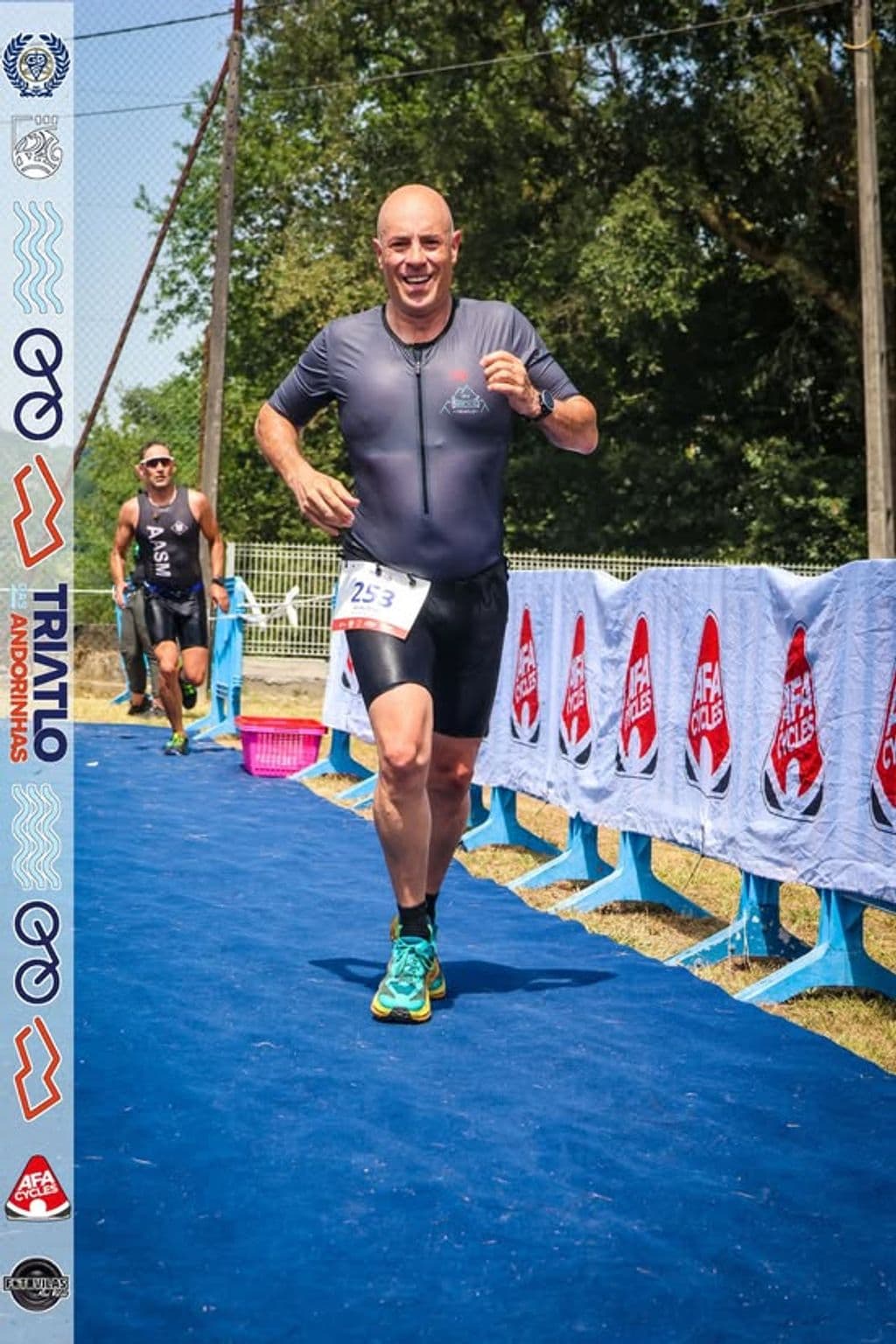 Atleta com o dorsal 253