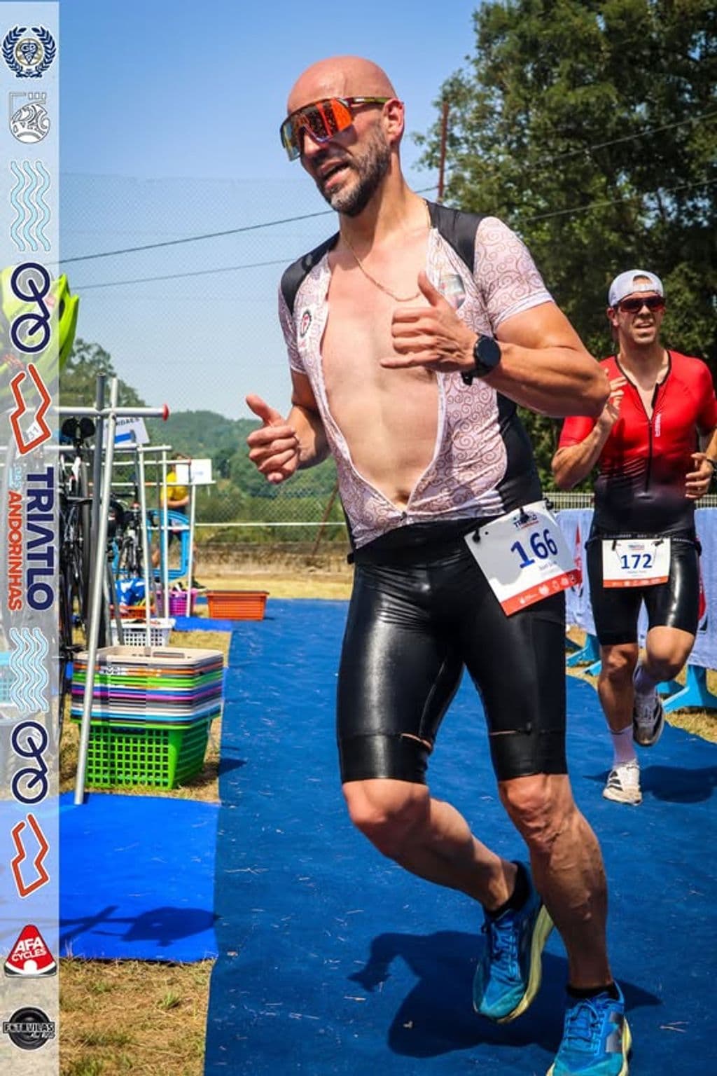 Atleta com o dorsal 166