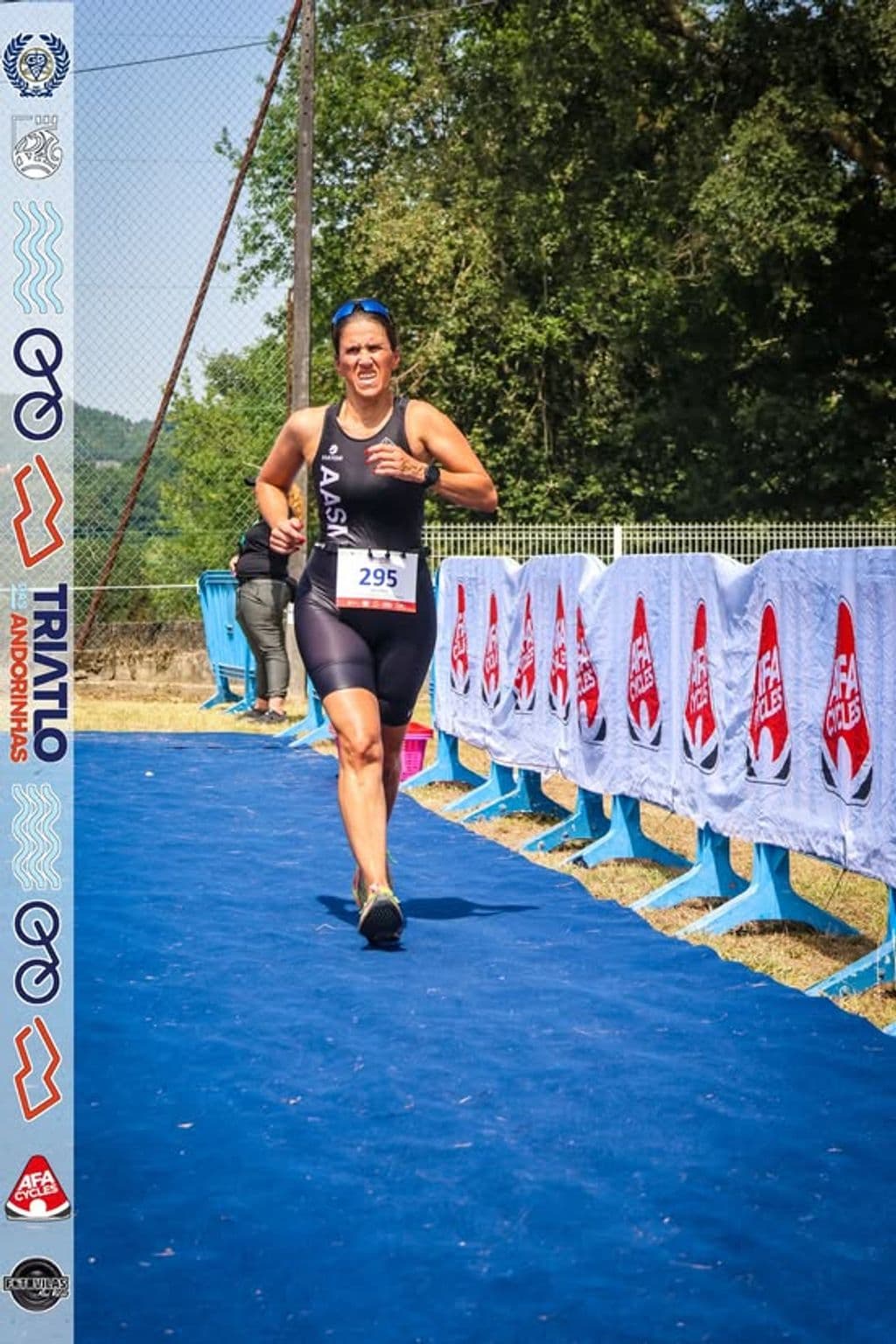 Atleta com o dorsal 295