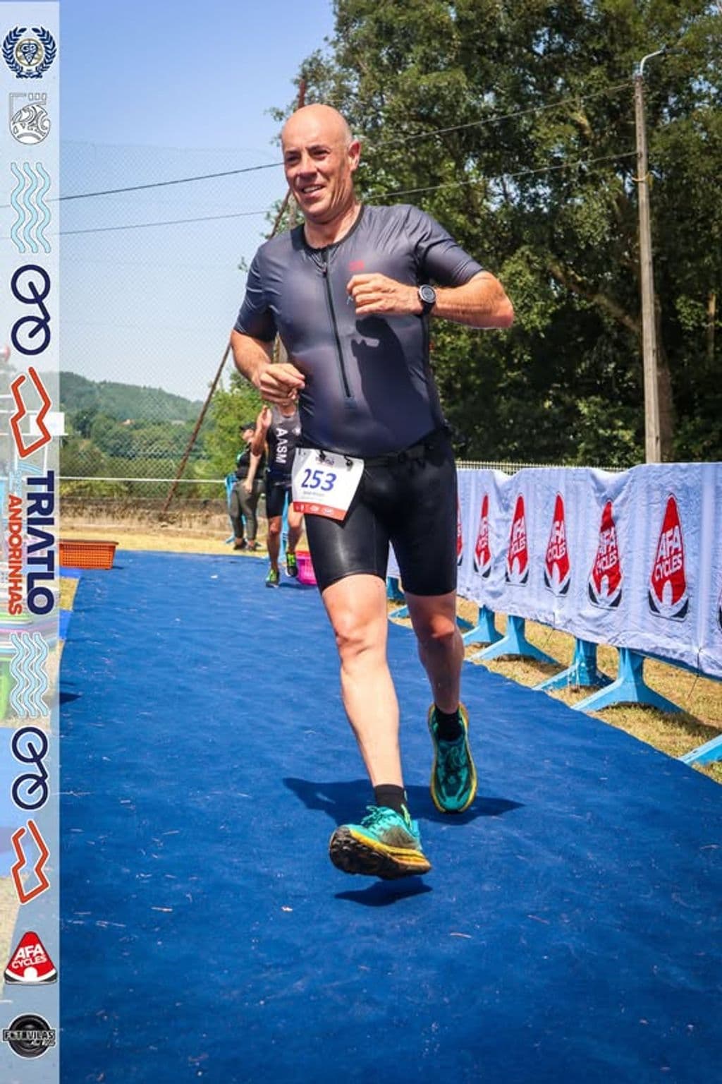 Atleta com o dorsal 253