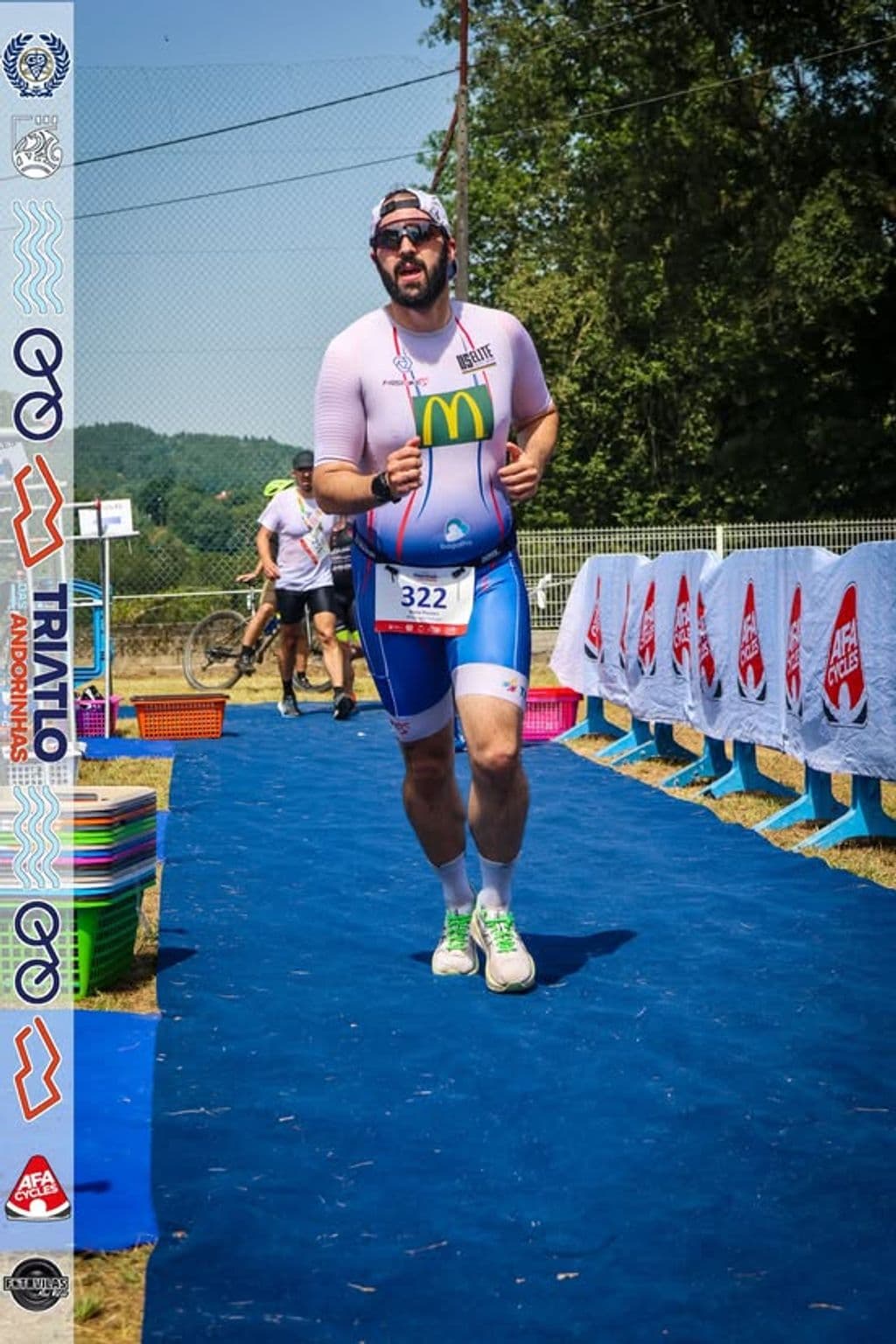 Atleta com o dorsal 322
