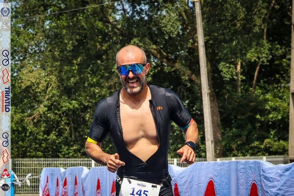 Atleta com o dorsal 145