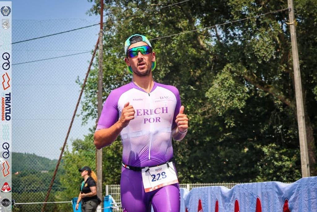 Atleta com o dorsal 228