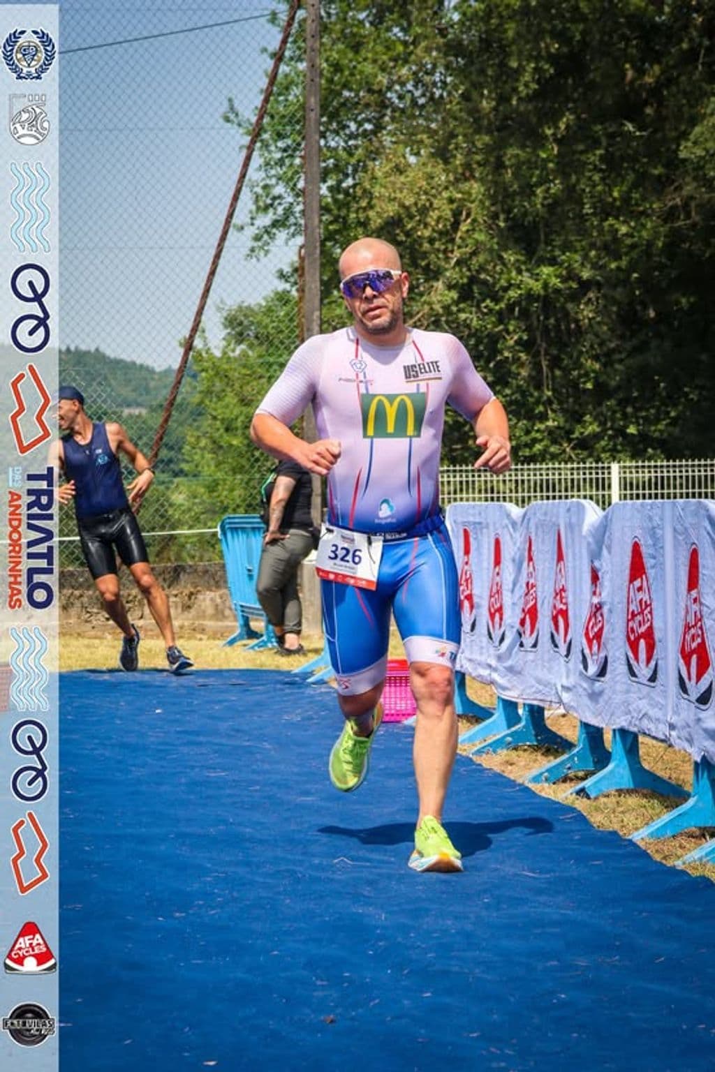 Atleta com o dorsal 326