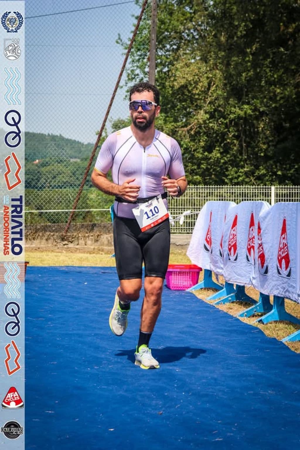 Atleta com o dorsal 110