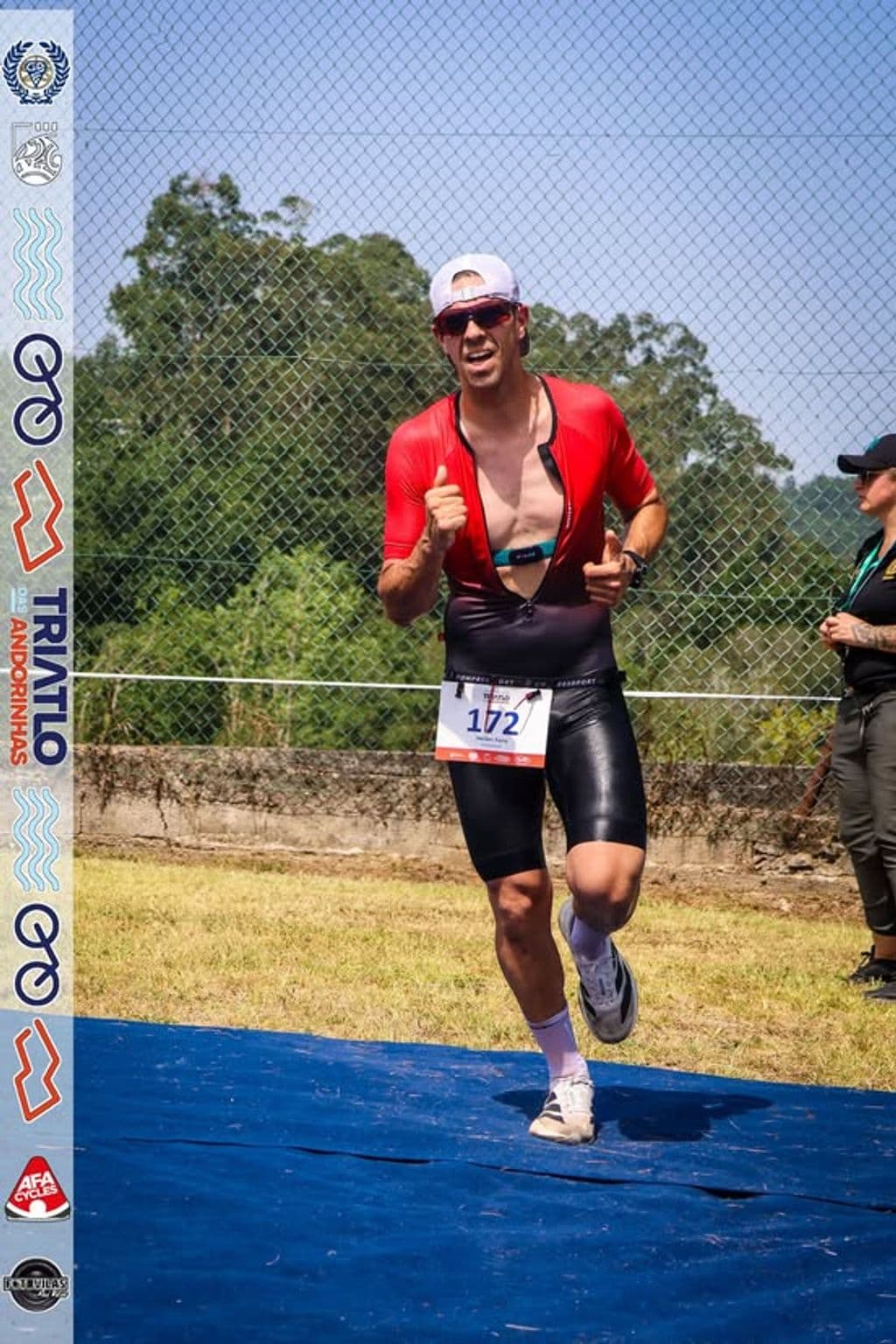 Atleta com o dorsal 172