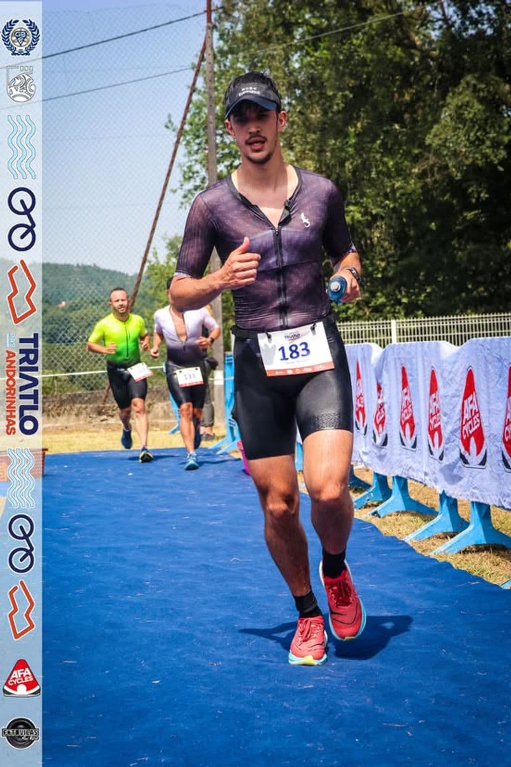 Atleta com o dorsal 183