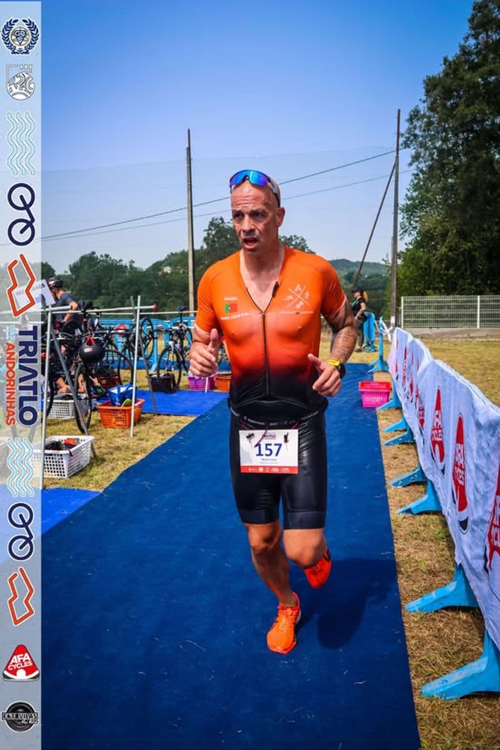 Atleta com o dorsal 157