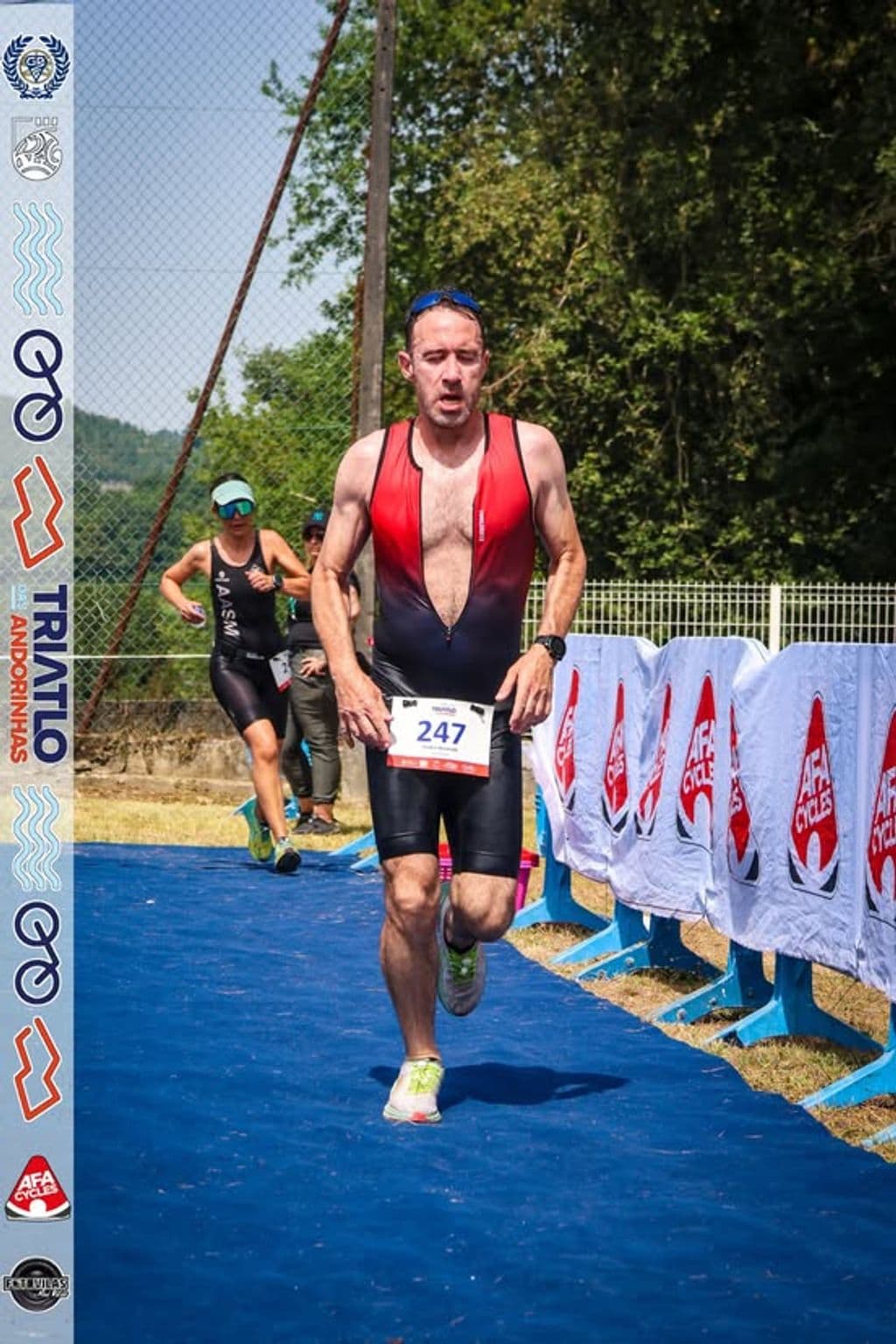 Atleta com o dorsal 247