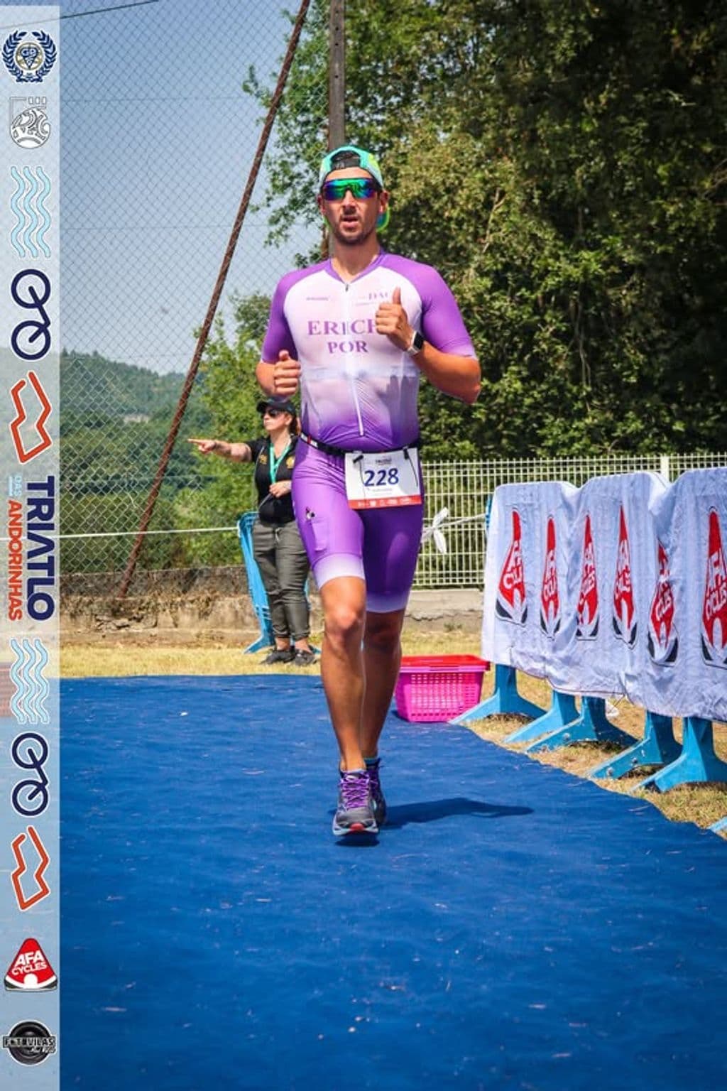 Atleta com o dorsal 228