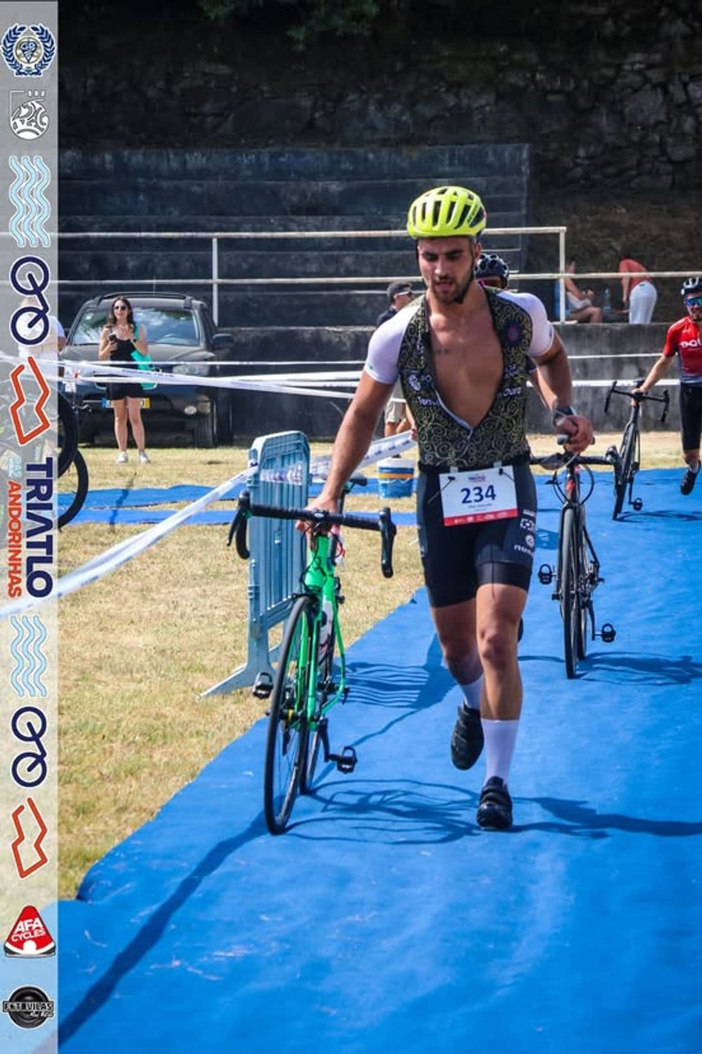 Atleta com o dorsal 234