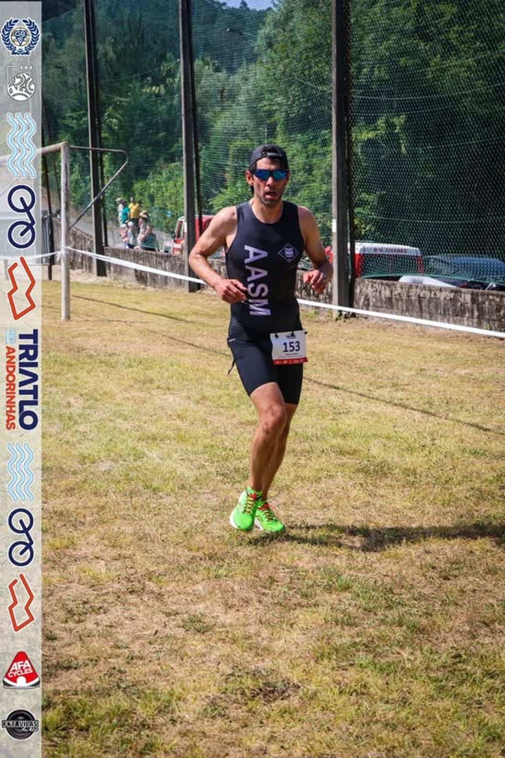 Atleta com o dorsal 153
