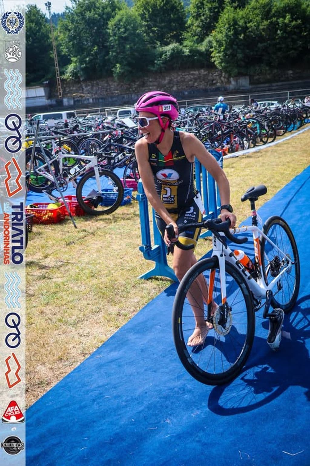 Atleta com o dorsal 351