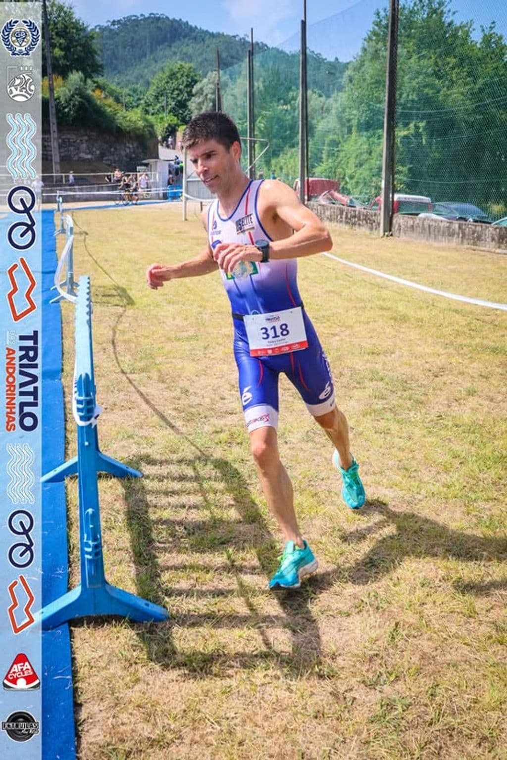 Atleta com o dorsal 318