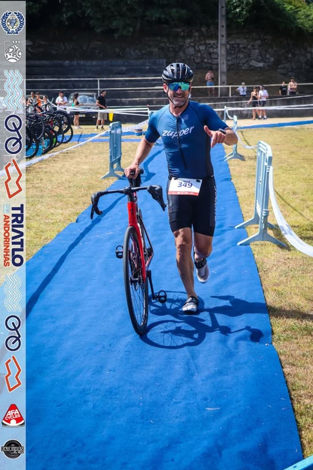 Atleta com o dorsal 349