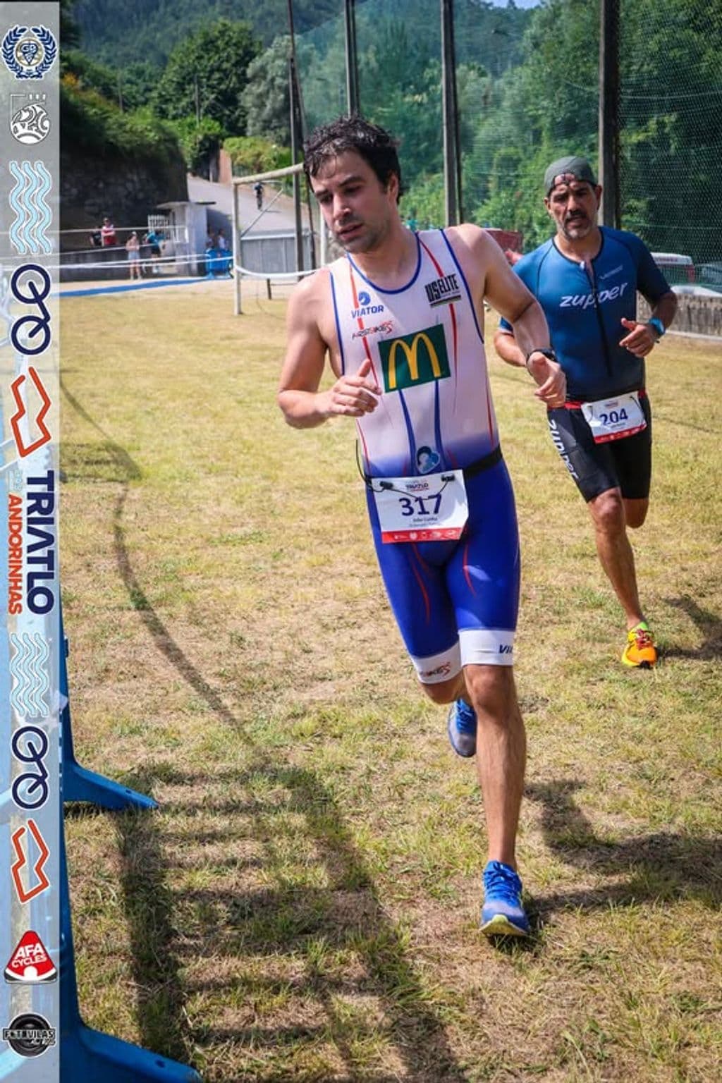 Atleta com o dorsal 317