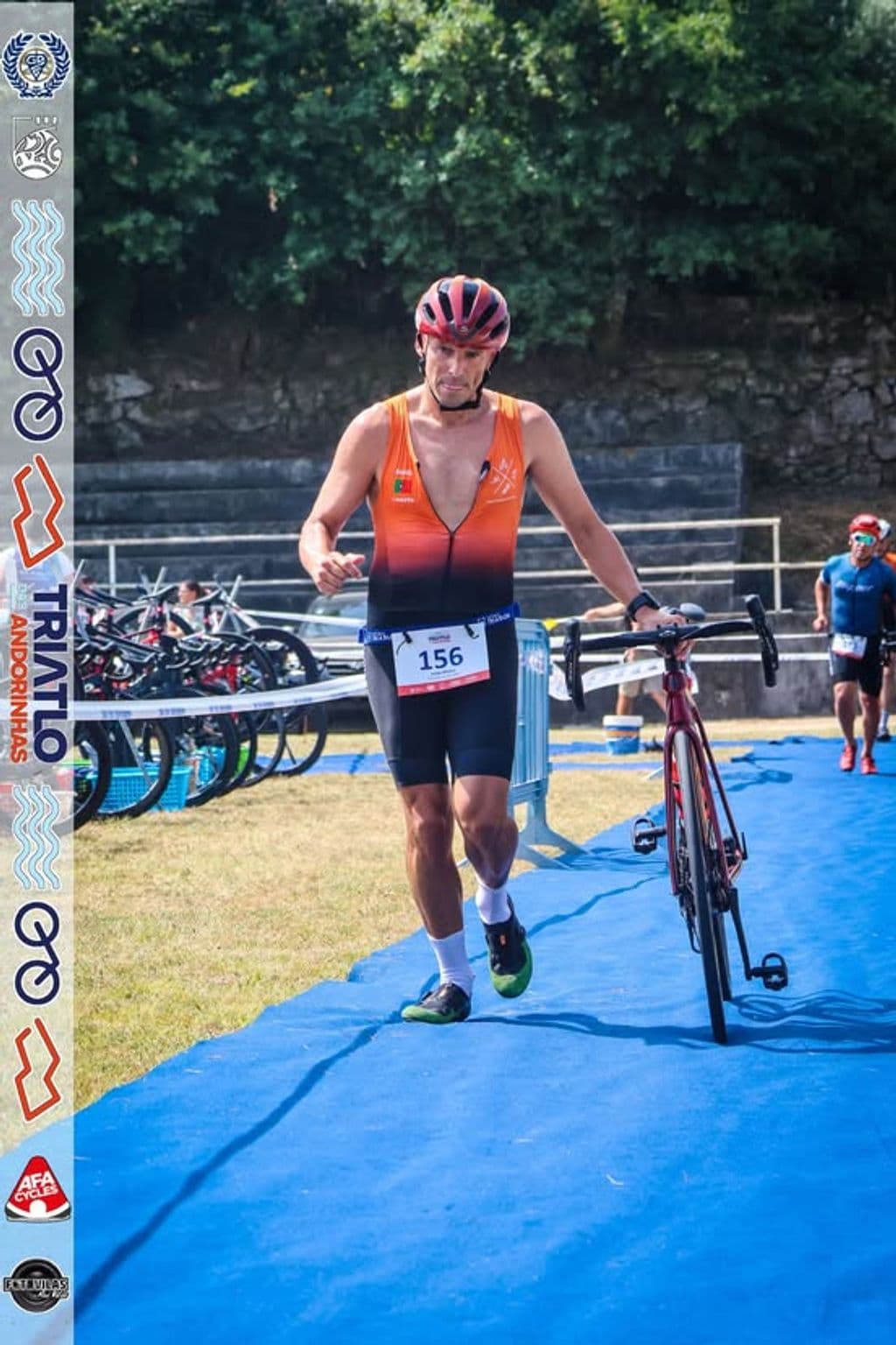 Atleta com o dorsal 156