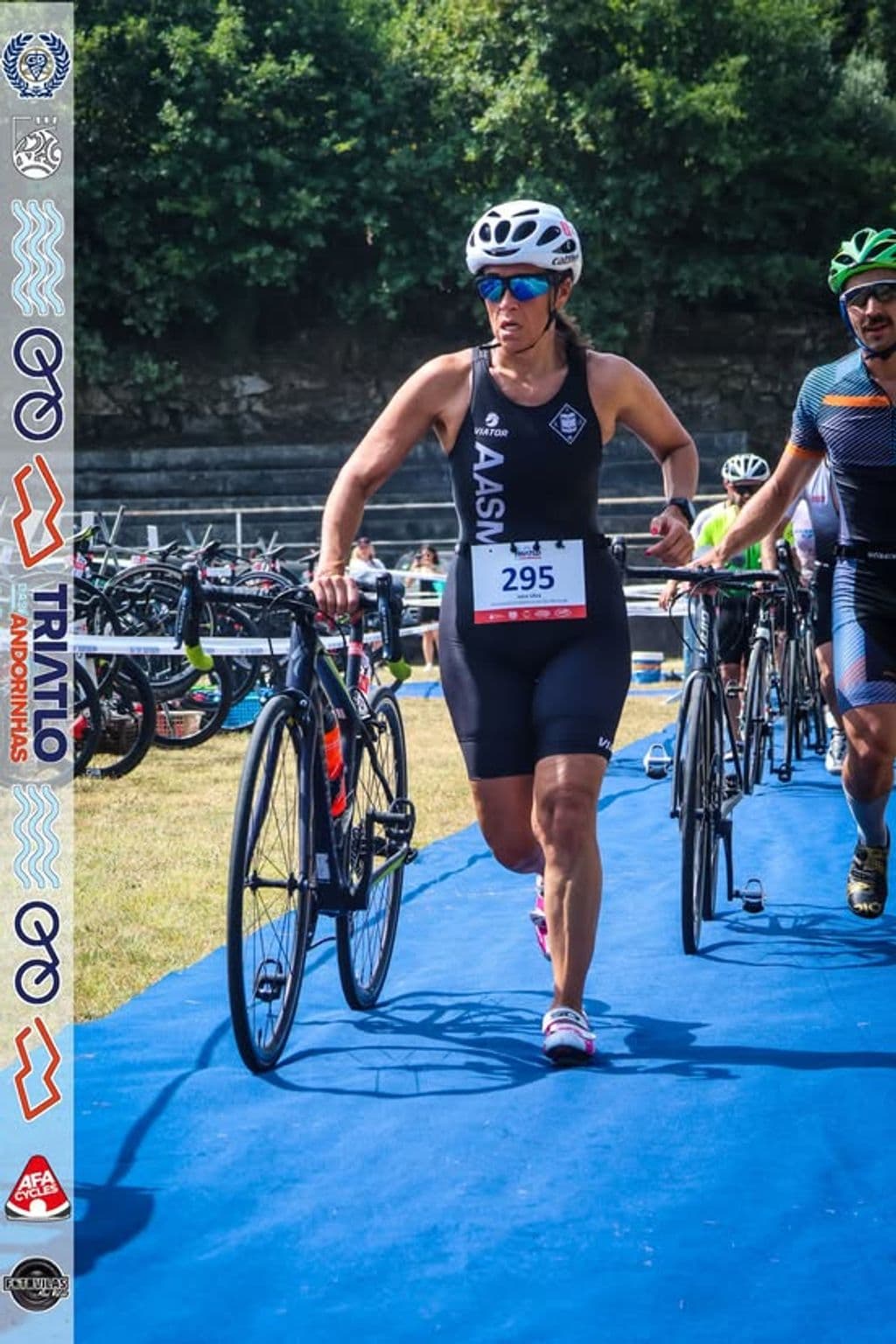 Atleta com o dorsal 295