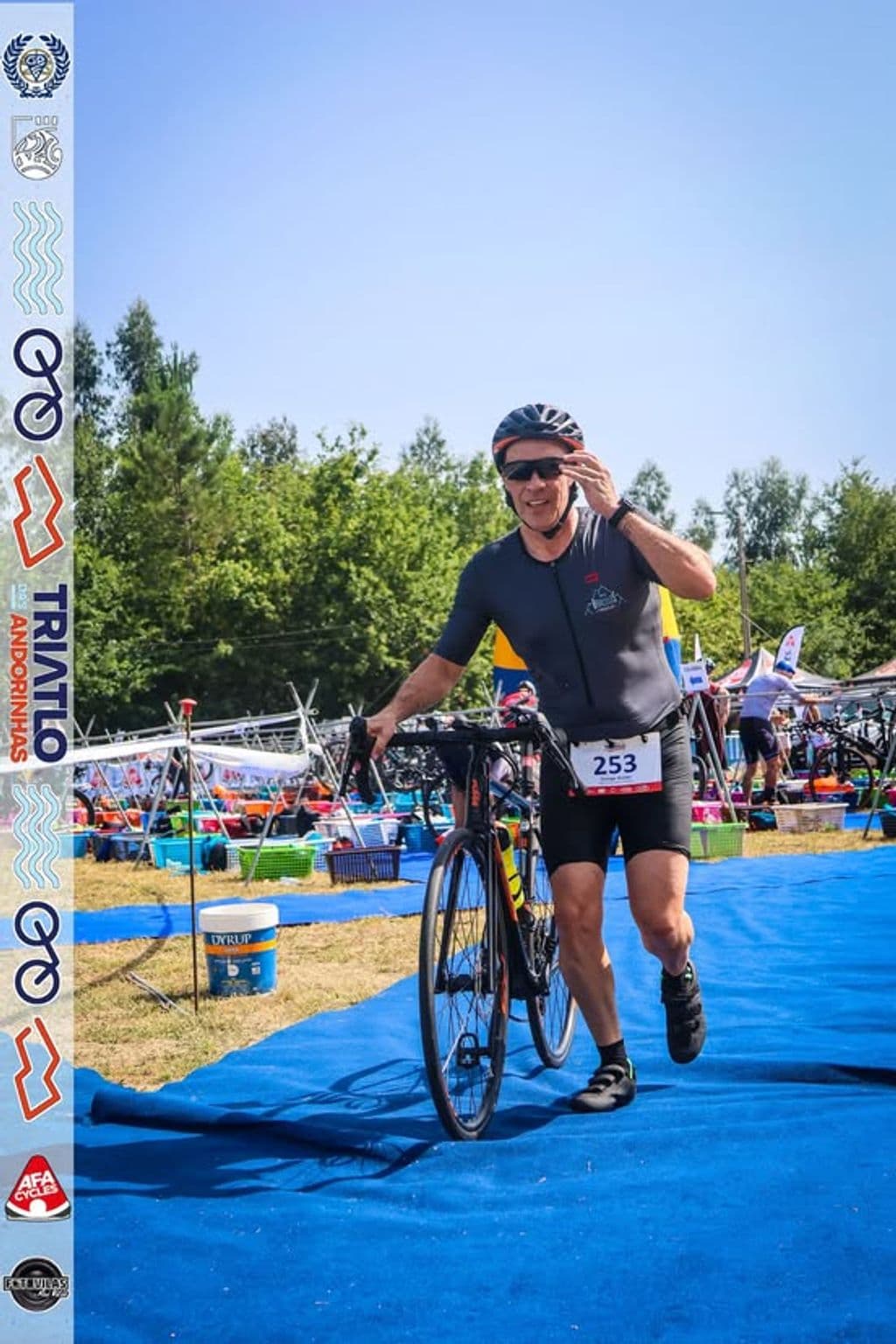Atleta com o dorsal 253