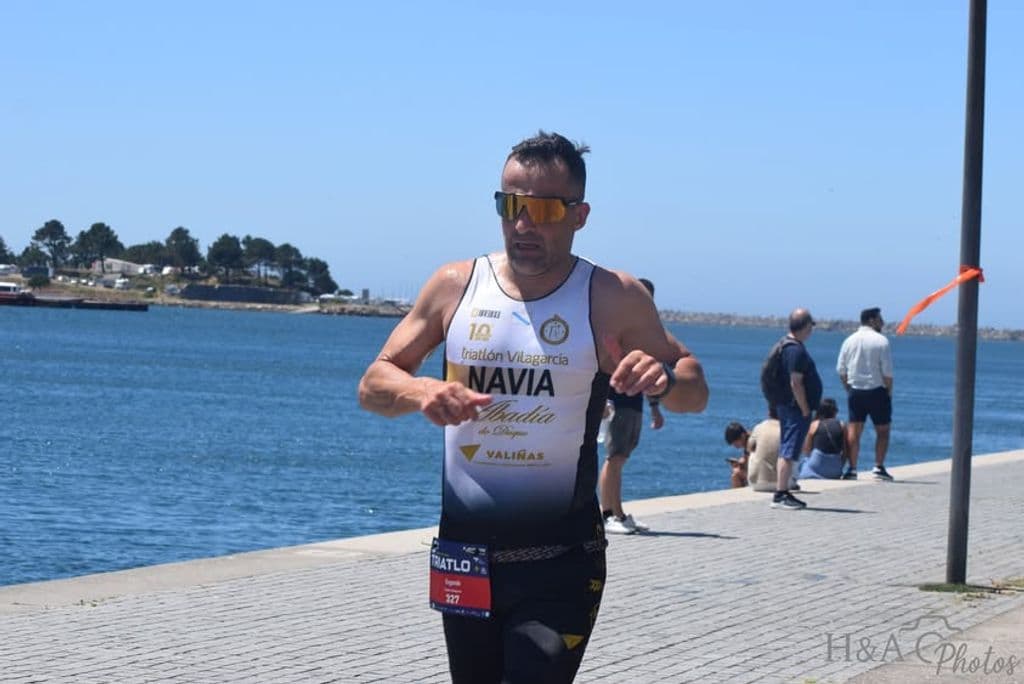 Atleta com o dorsal 327