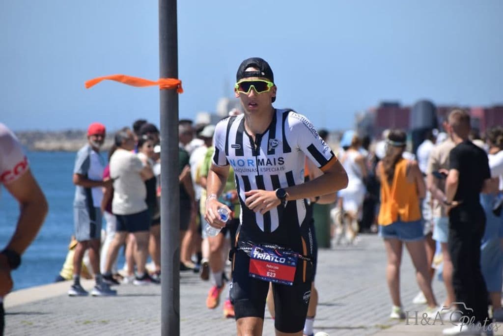 Atleta com o dorsal 523