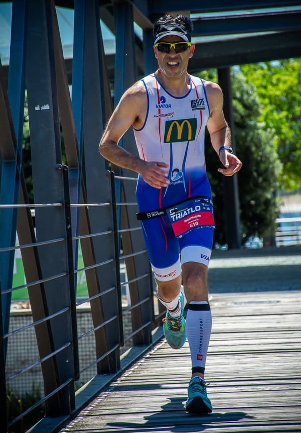 Atleta com o dorsal 410