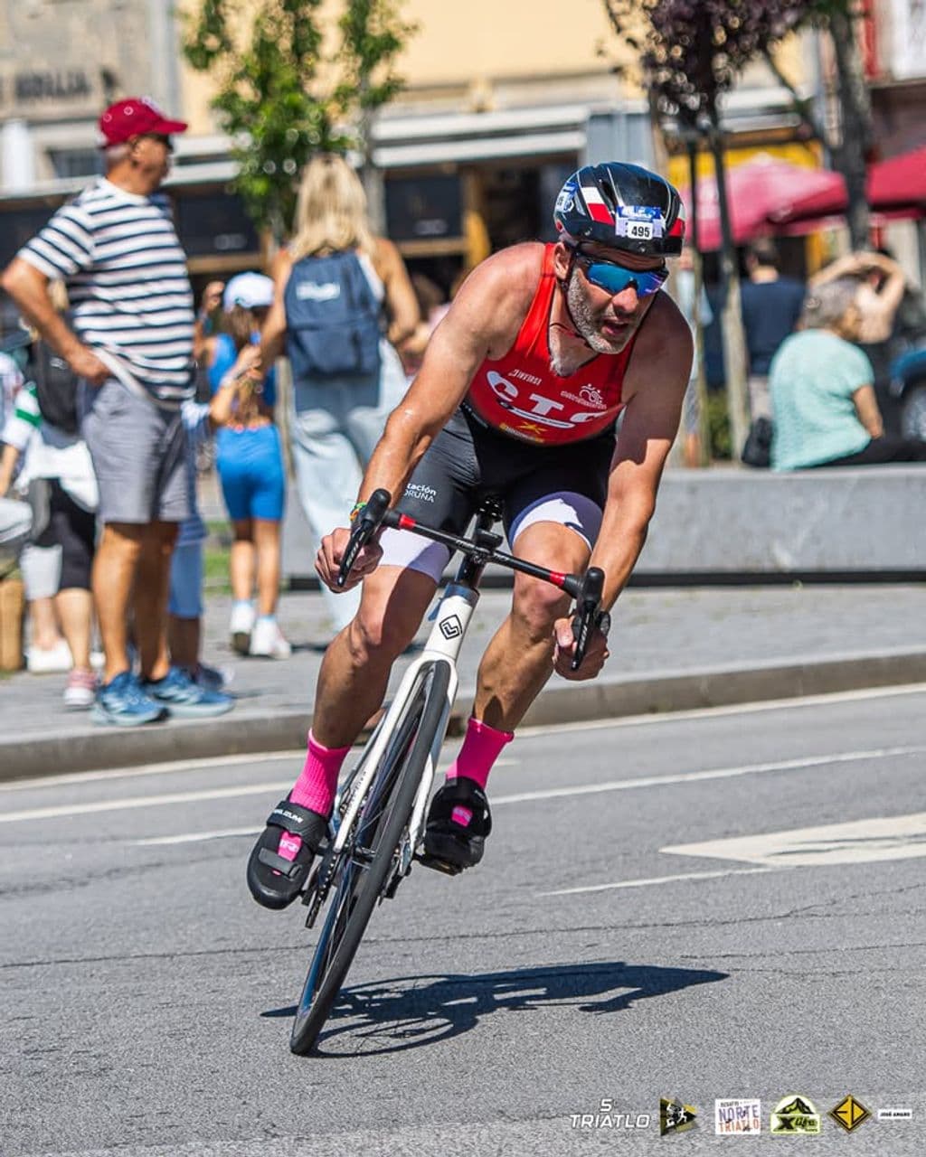 Atleta com o dorsal 495