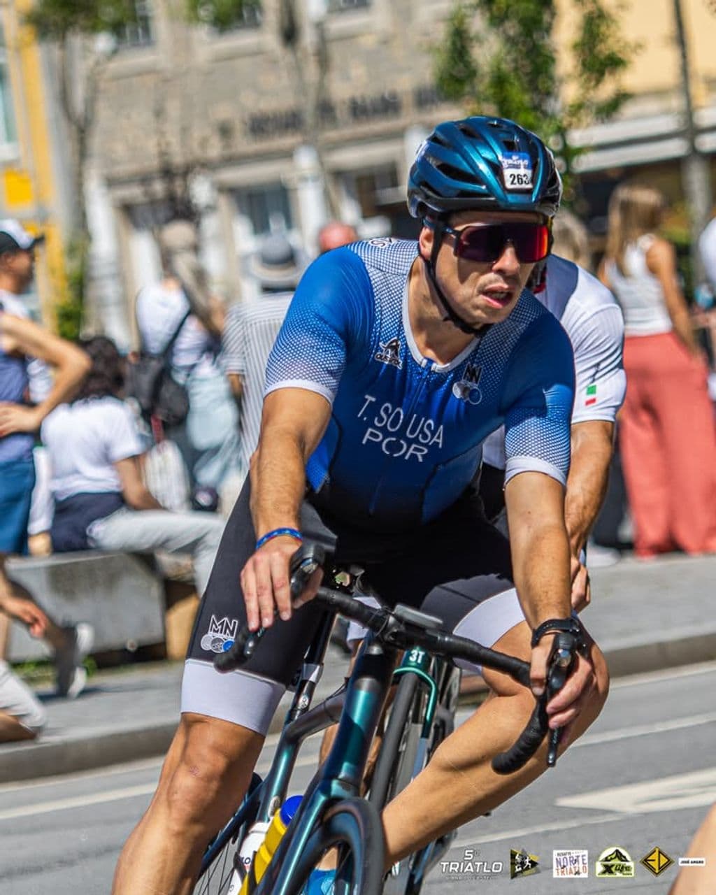 Atleta com o dorsal 263