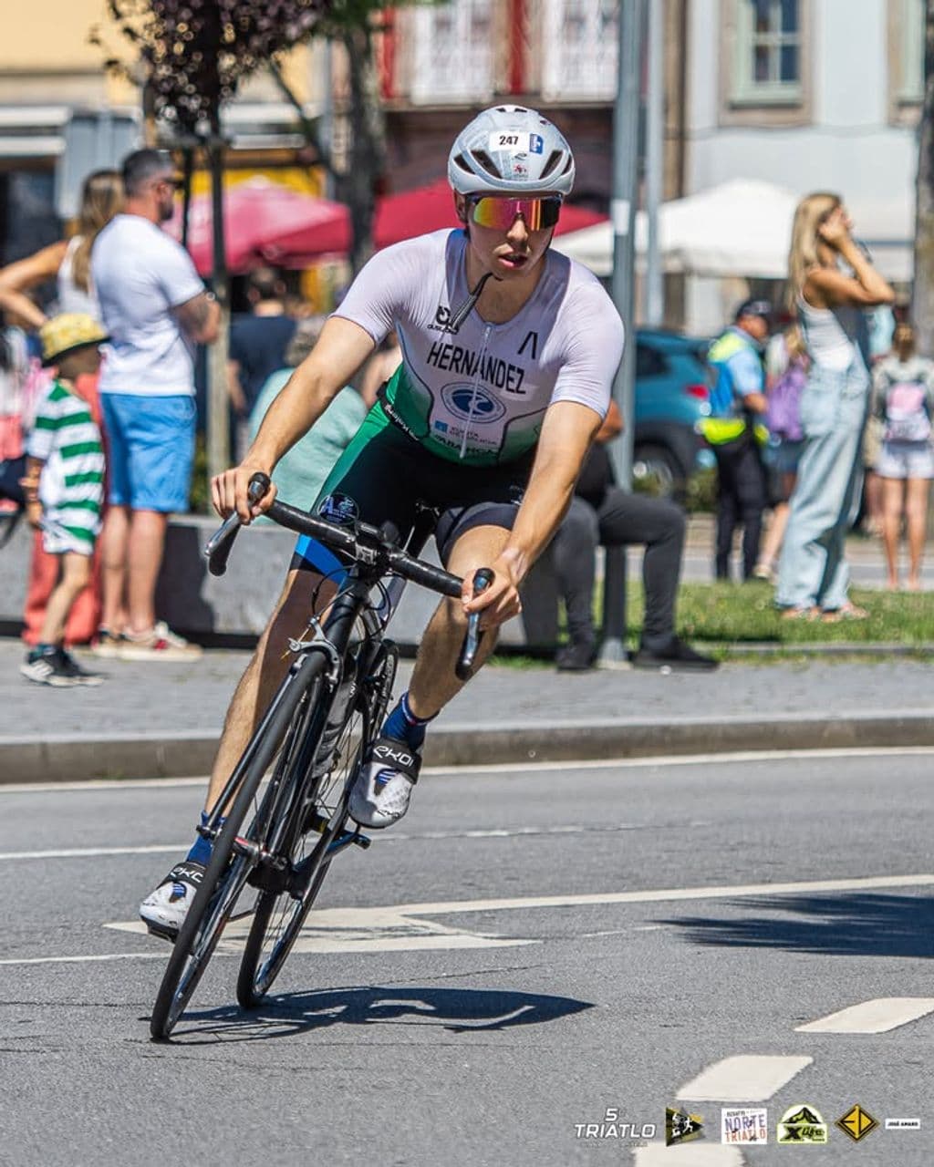 Atleta com o dorsal 247