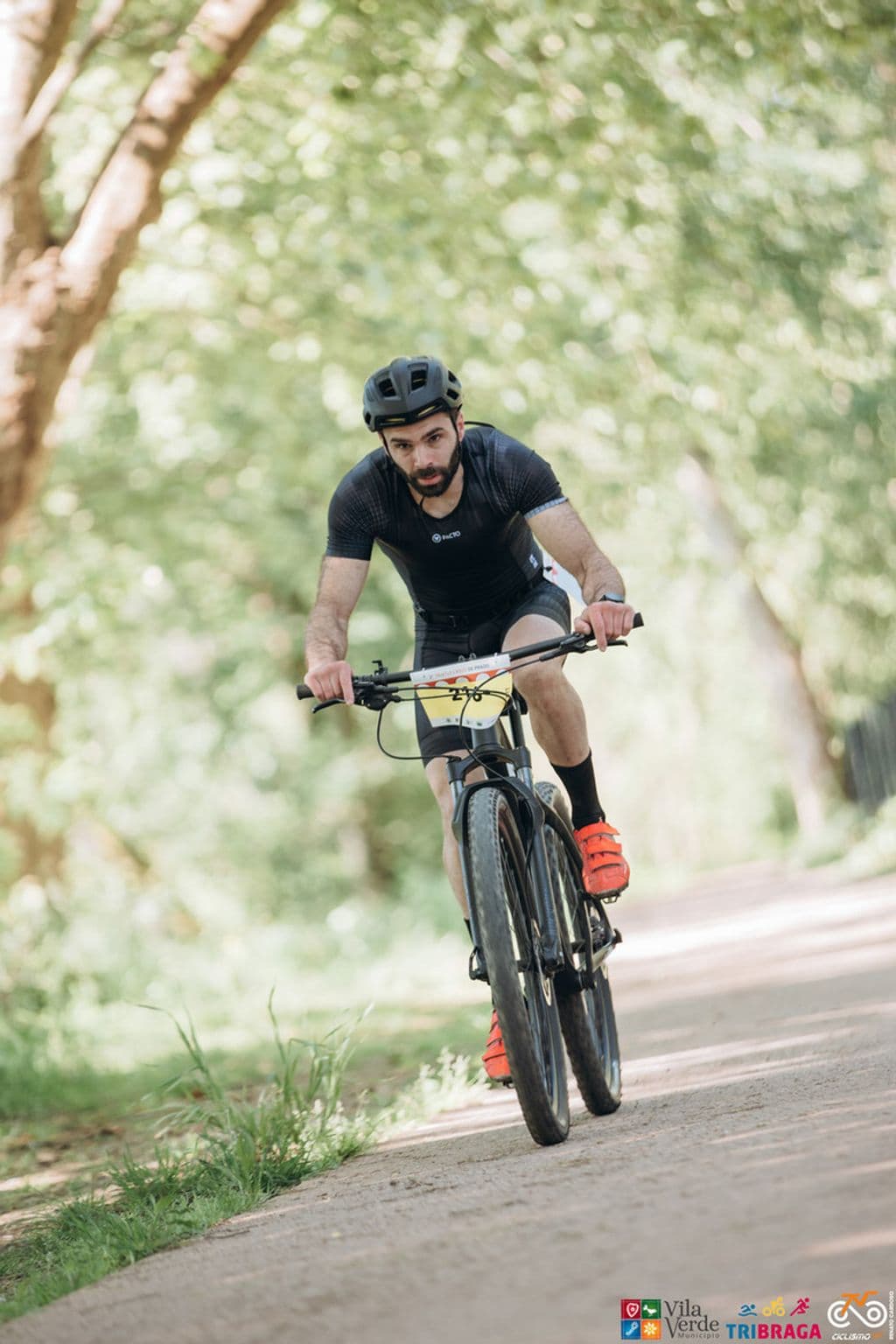 Atleta com o dorsal 216