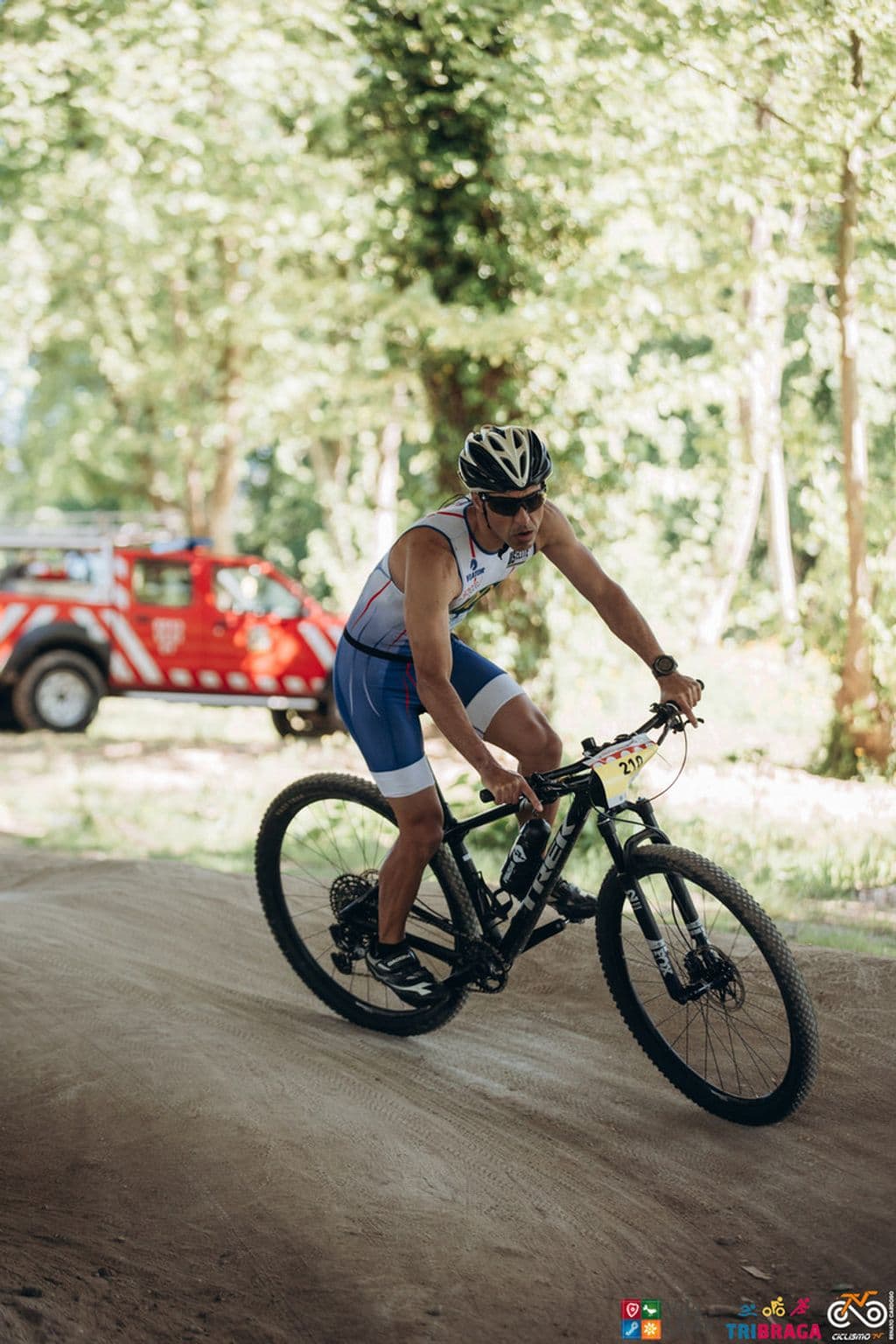 Atleta com o dorsal 210