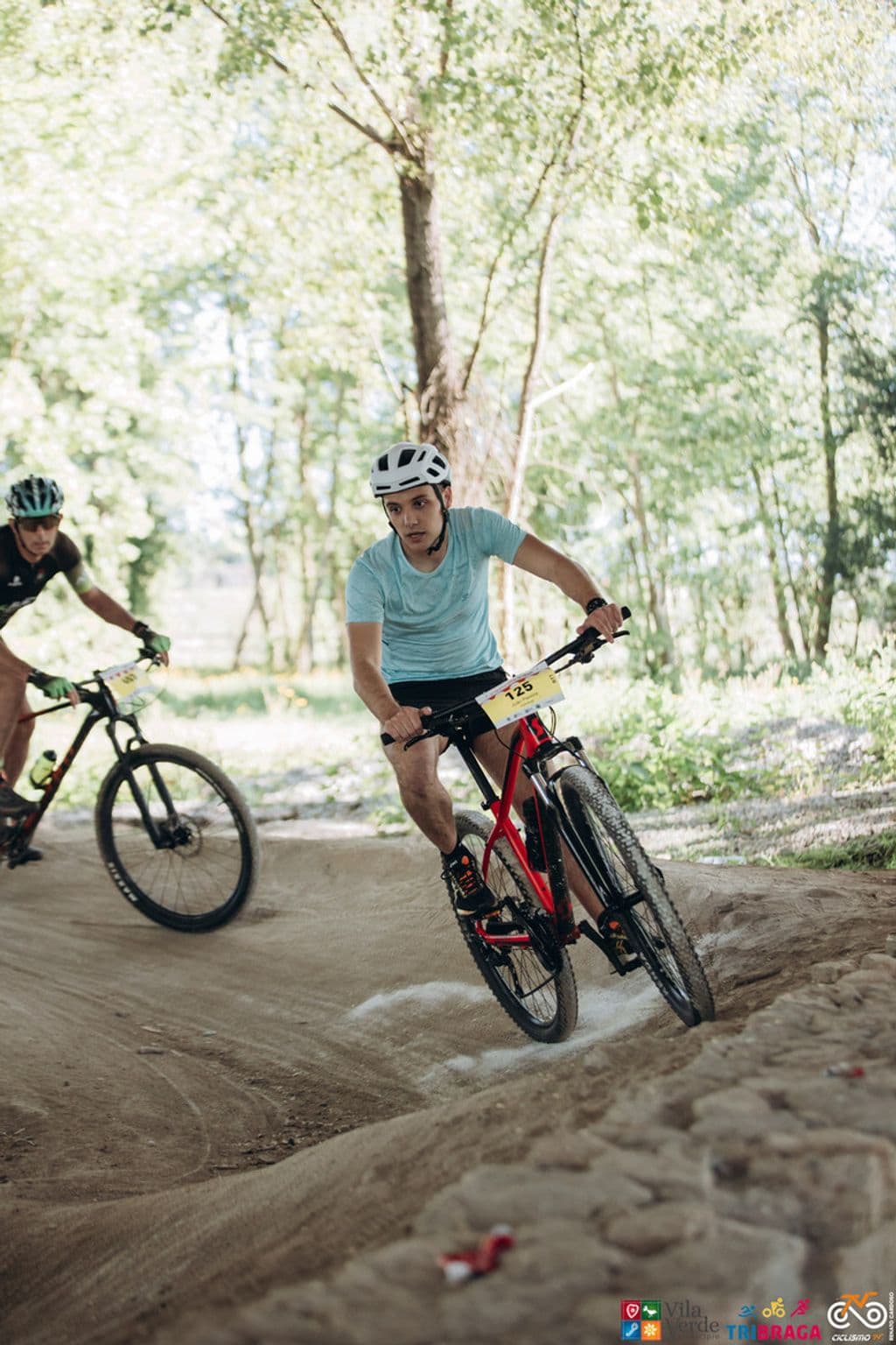 Atleta com o dorsal 125