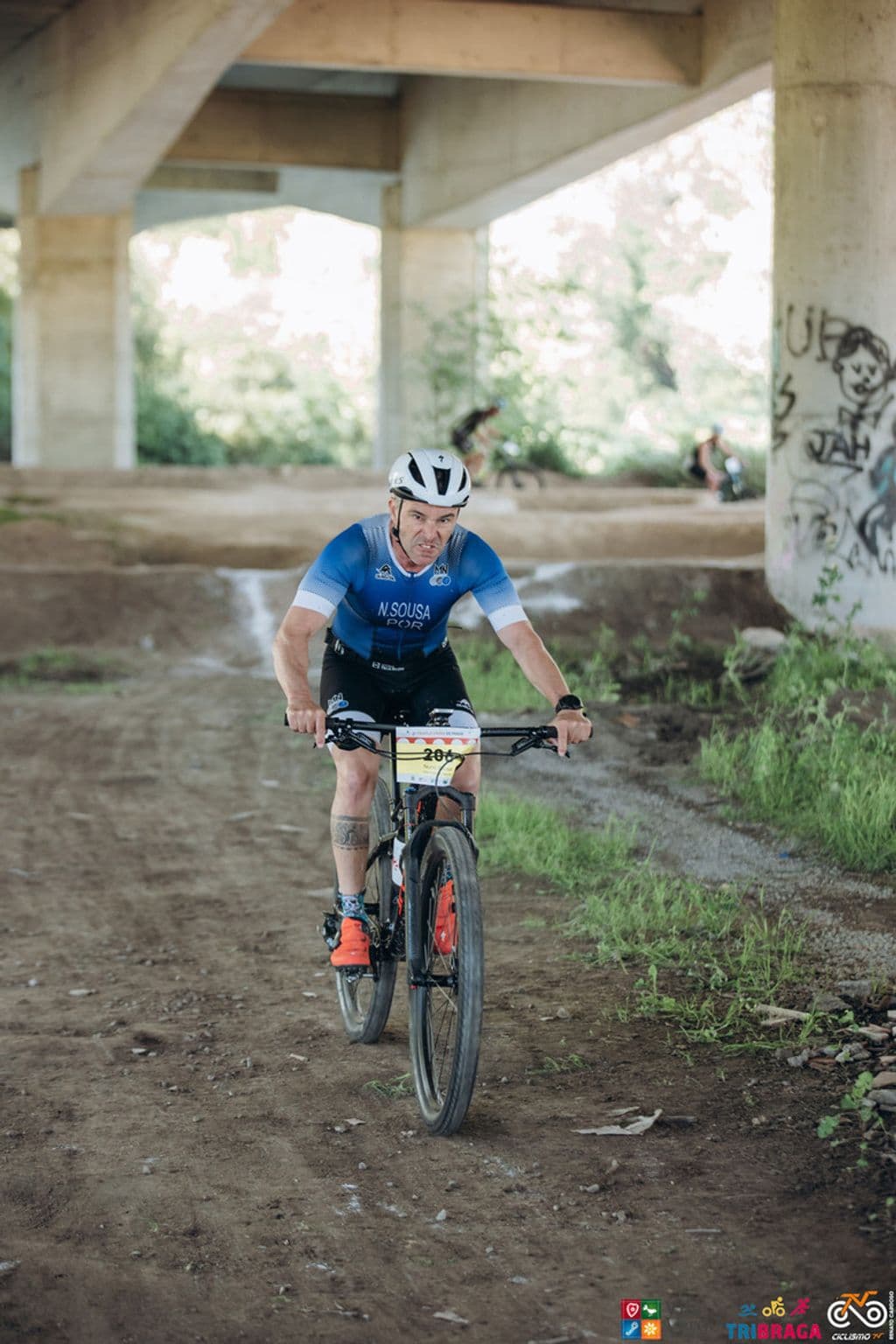 Atleta com o dorsal 206