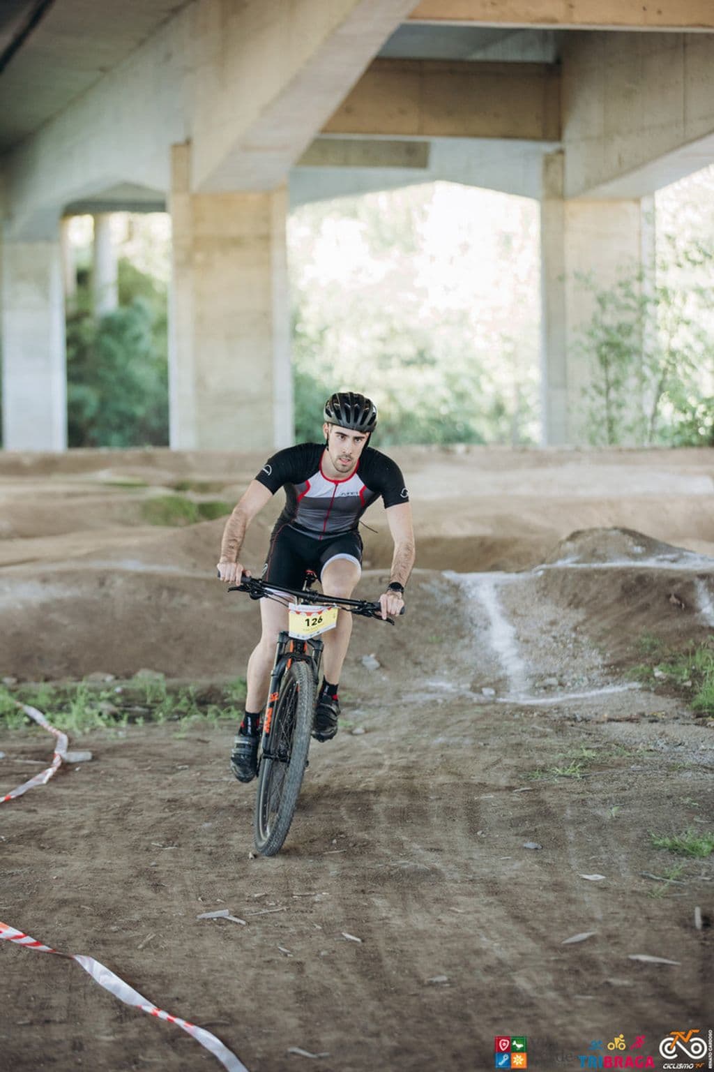 Atleta com o dorsal 126