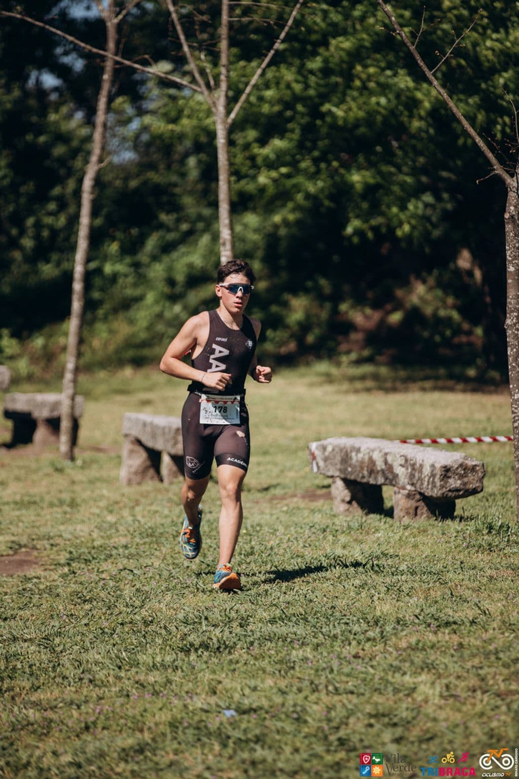 Atleta com o dorsal 178