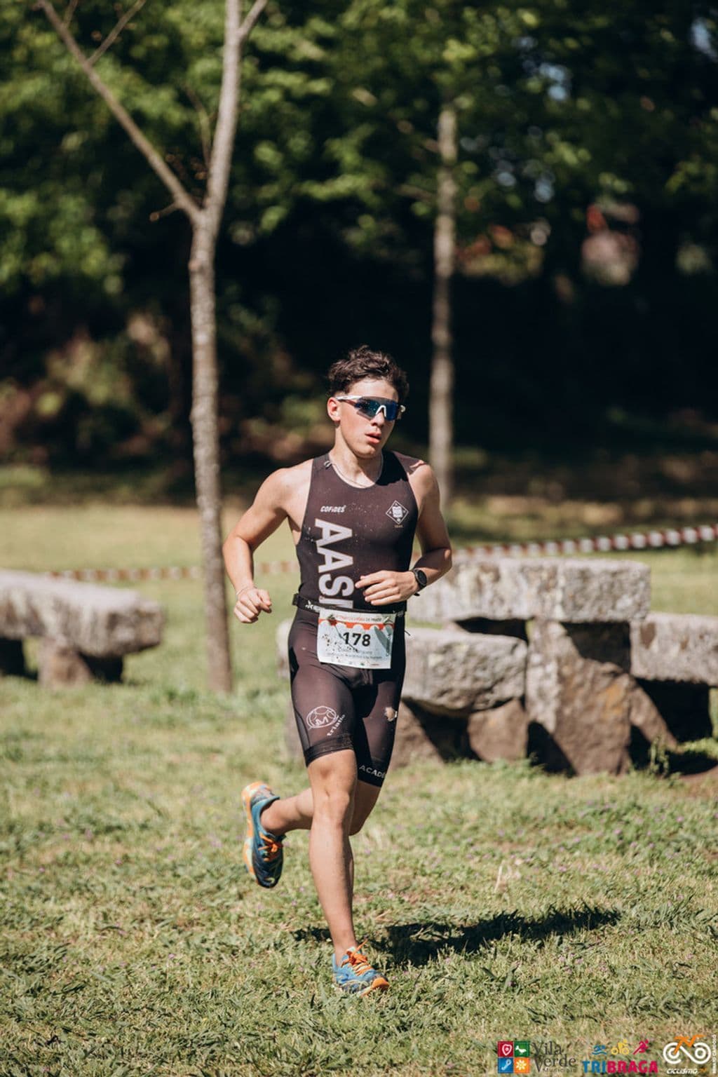 Atleta com o dorsal 178