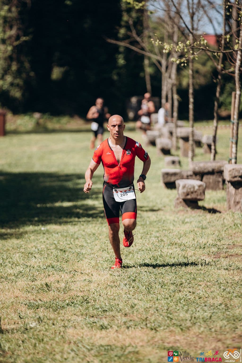 Atleta com o dorsal 205