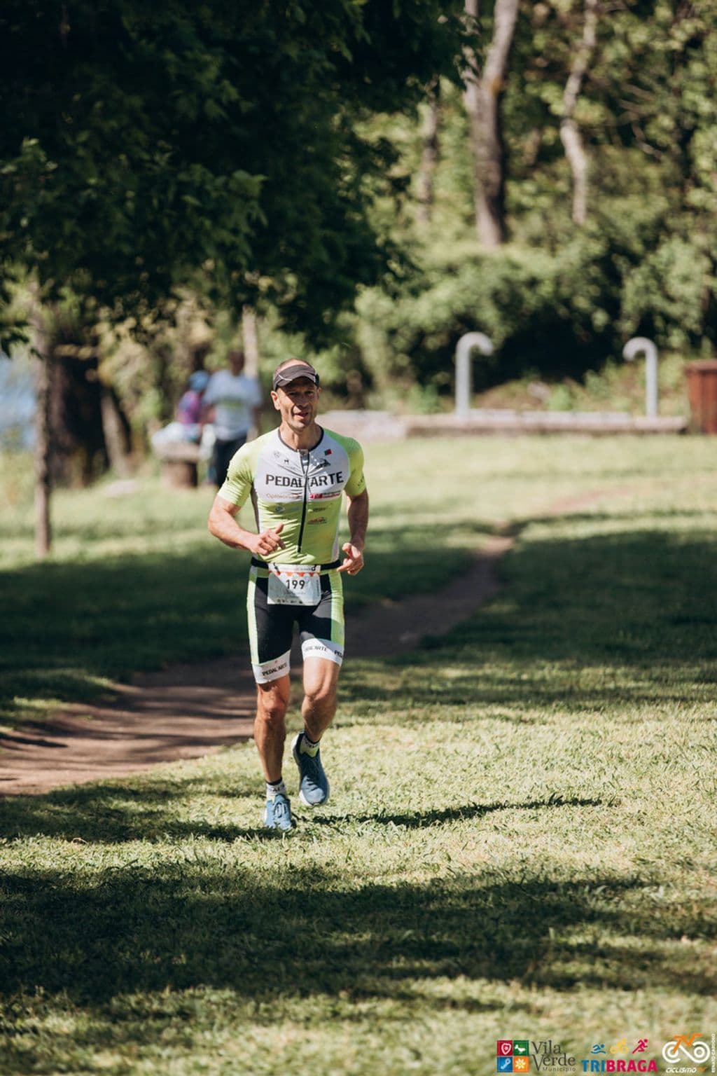 Atleta com o dorsal 199